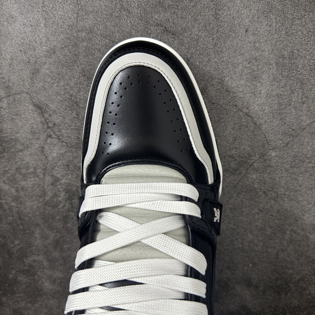 图片[5]-【PK纯原版】Louis Vuitton 路易威登 LV Trainer 低帮休闲板鞋 同步官方2025最新原版包装 海淘代购同渠道品质 高端零售 外贸充正专供 原版购入开发 ZP级全套包装 完美楦型 正确卡色 大底TPU 质感媲美原版 细节与原版一致 请注意区分市面通货材 尺码：39 40 41 42 43 44 45 46-选品中心