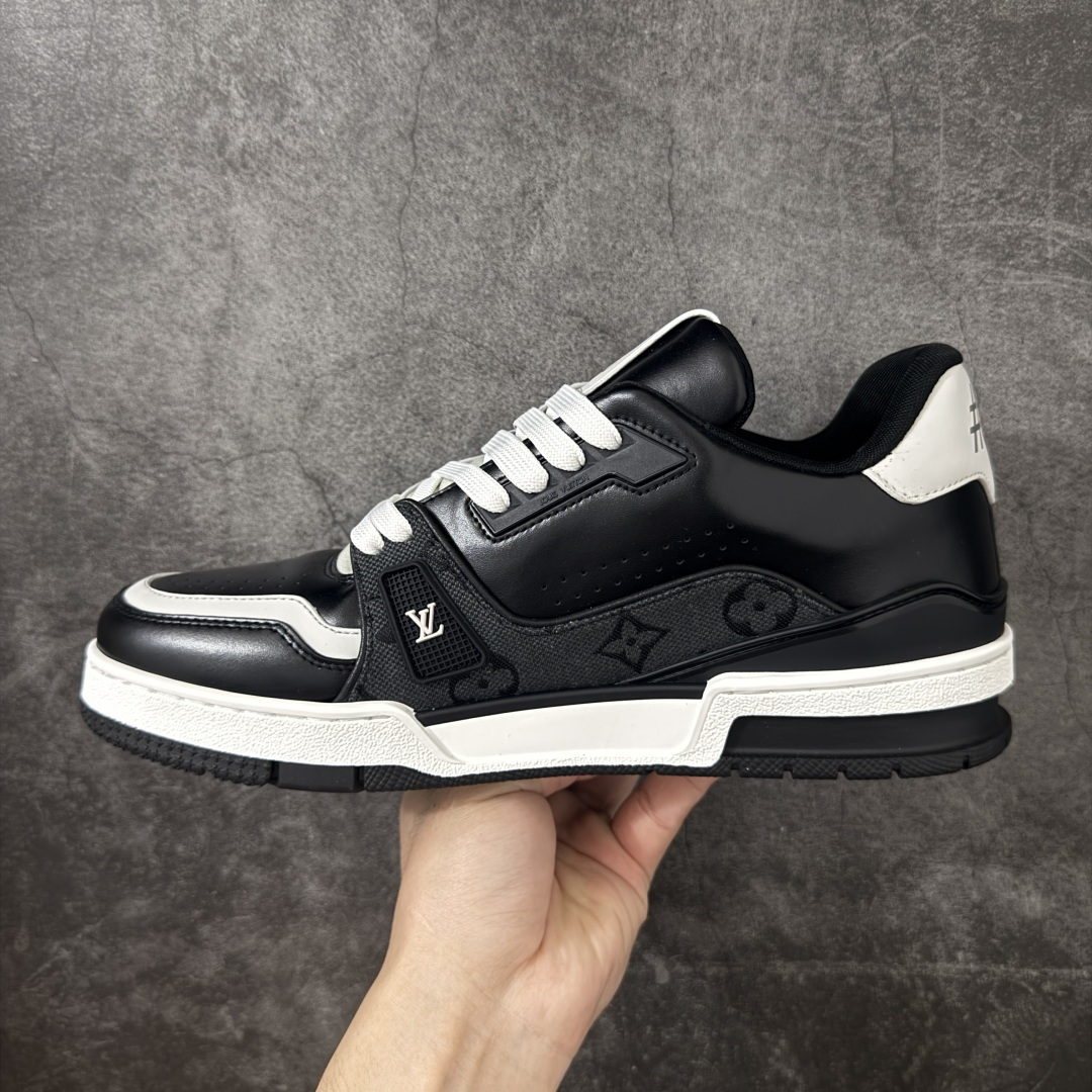 图片[2]-【PK纯原版】Louis Vuitton 路易威登 LV Trainer 低帮休闲板鞋 同步官方2025最新原版包装 海淘代购同渠道品质 高端零售 外贸充正专供 原版购入开发 ZP级全套包装 完美楦型 正确卡色 大底TPU 质感媲美原版 细节与原版一致 请注意区分市面通货材 尺码：39 40 41 42 43 44 45 46-选品中心
