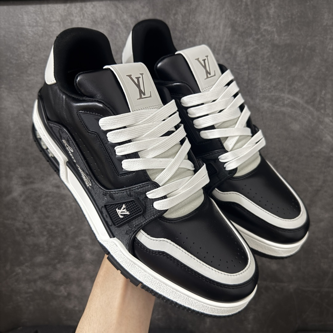 【PK纯原版】Louis Vuitton 路易威登 LV Trainer 低帮休闲板鞋 同步官方2025最新原版包装 海淘代购同渠道品质 高端零售 外贸充正专供 原版购入开发 ZP级全套包装 完美楦型 正确卡色 大底TPU 质感媲美原版 细节与原版一致 请注意区分市面通货材 尺码：39 40 41 42 43 44 45 46-选品中心