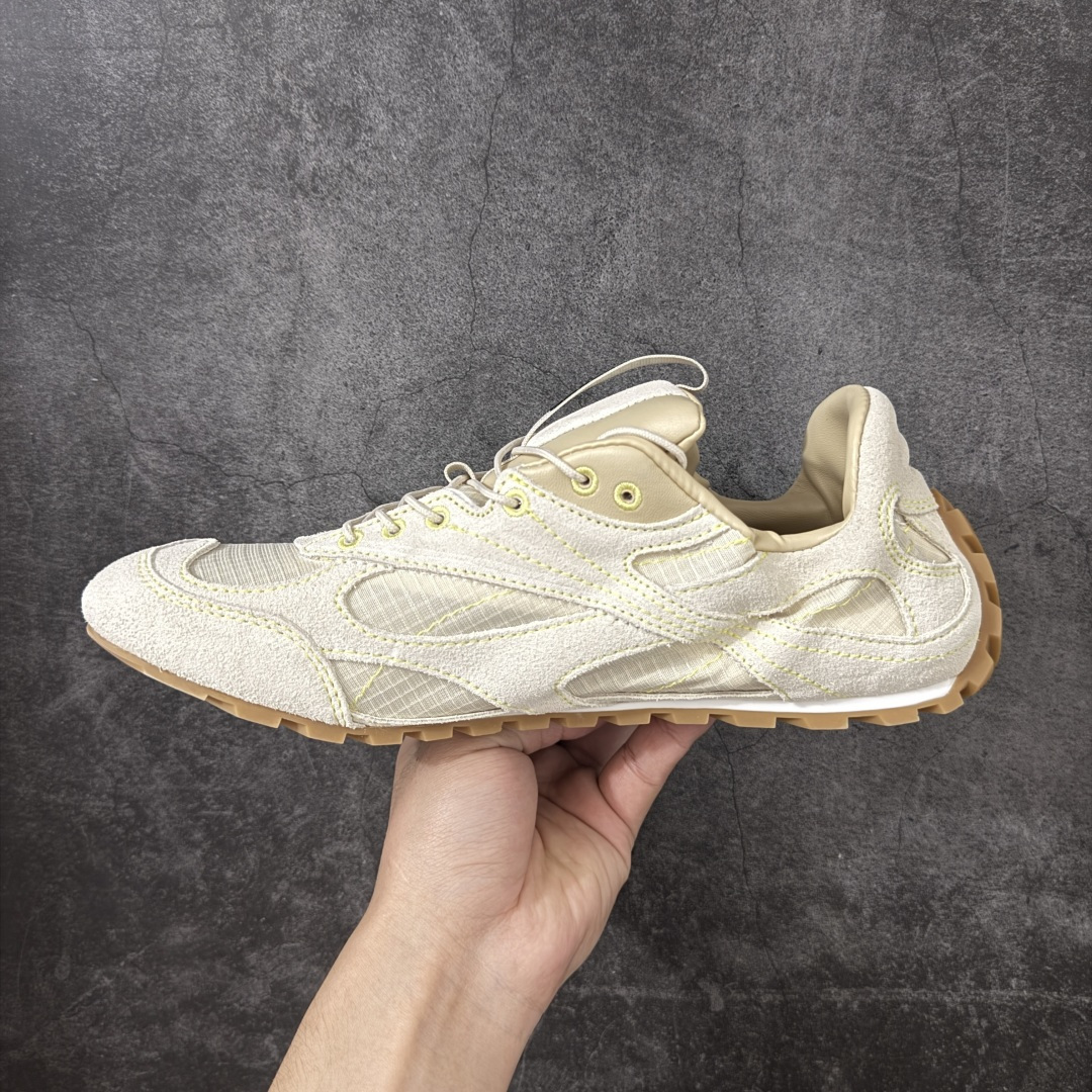 图片[2]-【纯原S版】BOTTEGA VENETA Orbit Runner BV葆蝶家时尚休闲王一博同款老爹鞋运动鞋 原版开发 一比一打造 相似度百分之99以上 市场一梯队级别品质 区别市场任何标文顶级品质版本 采用轻质科技网布面料 搭配几何图案设计橡胶外底 王炸系列 高版本 认准套包工艺 实际增高很多哦 还是一样显腿细非常nice 耐玩耐造 对标对版 套包鞋工艺 认准高版本 大底选用拼色TPU大底 配置原版包装 尺码：36 37 38 39 40 41 42 43 44 45 46 47-选品中心