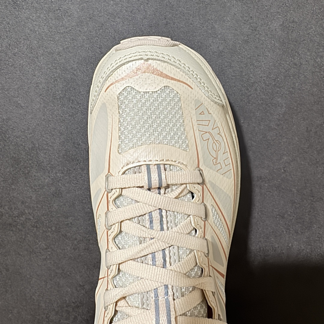 图片[5]-【公司级】Hoka Mafate Speed 2 马法特二代超轻厚底轻量山地跑步鞋 1126851  #轻量化材料Fresh Foam。超轻量中底全部用料过3C认证！ 滚动平衡科技减少33%能量消耗 ！第二代Mafate更是延续精髓设计，并调整了整体的鞋型，修身的鞋型，更加灵巧的感觉一下子来了。外底韧弹感十足的EVA泡绵，结合Vibram橡胶大底，性能稳定输出，无论是平时穿着还是在潮湿的梅雨季节跑步，都是非常优秀的搭配。  尺码：36-45半-选品中心