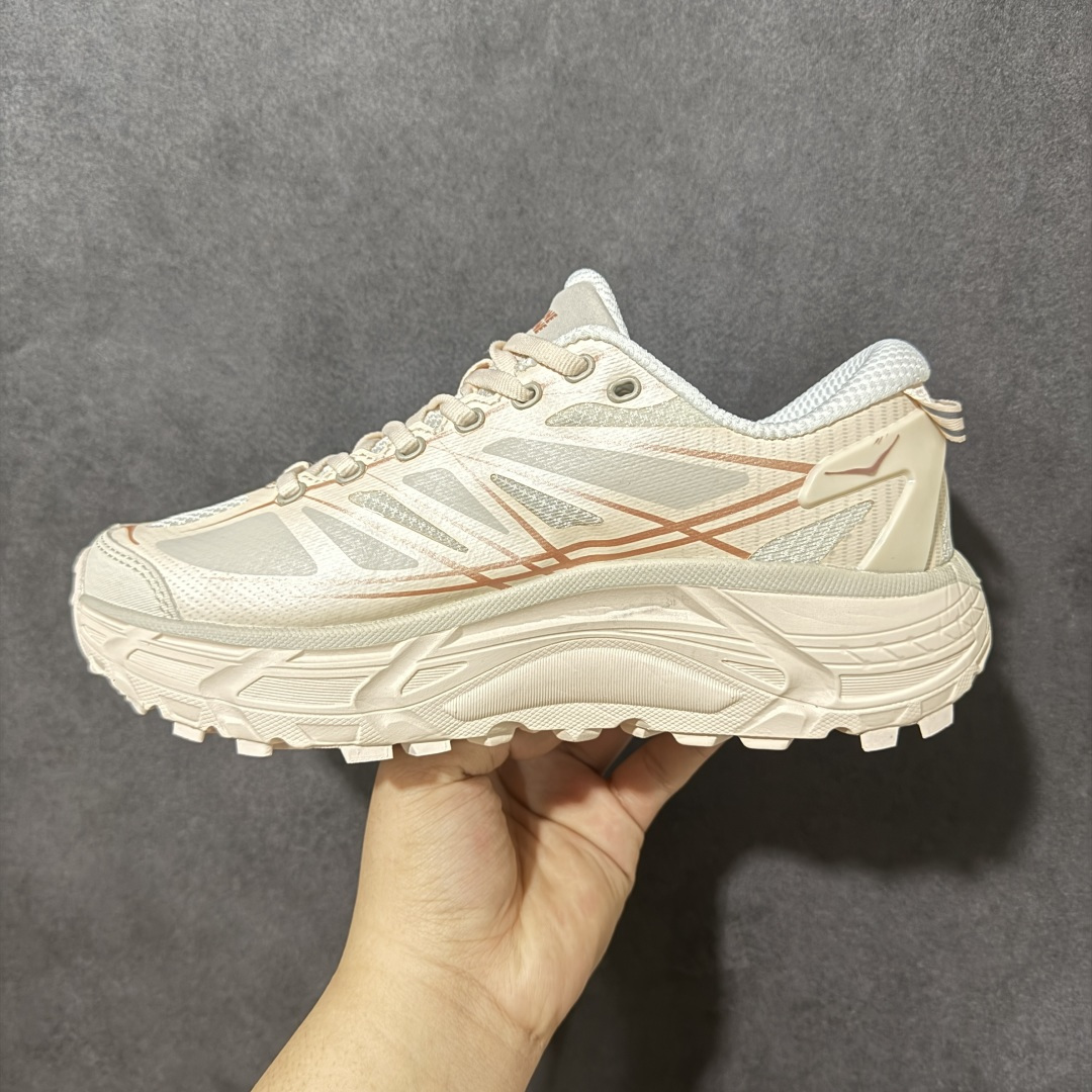 图片[2]-【公司级】Hoka Mafate Speed 2 马法特二代超轻厚底轻量山地跑步鞋 1126851  #轻量化材料Fresh Foam。超轻量中底全部用料过3C认证！ 滚动平衡科技减少33%能量消耗 ！第二代Mafate更是延续精髓设计，并调整了整体的鞋型，修身的鞋型，更加灵巧的感觉一下子来了。外底韧弹感十足的EVA泡绵，结合Vibram橡胶大底，性能稳定输出，无论是平时穿着还是在潮湿的梅雨季节跑步，都是非常优秀的搭配。  尺码：36-45半-选品中心