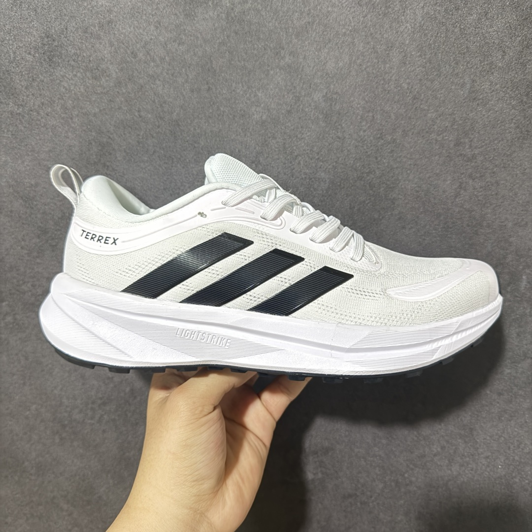 【公司级】阿迪达斯 ADIDAS 男鞋 TERREX AGRAVIC LT 户外超轻缓震回弹越野跑鞋网材鞋面 在户外环境保持舒适脚感，中底采用 Lightstrike 轻质泡棉材料，提供缓冲的同时增加能量反馈，其特点主要表现为韧劲十足、重量轻、耐造，适合长时间户外运动。时尚潮流，易于搭配，运动款式。 货号：D26886 尺码： 40-45 编码： MGB260270-选品中心