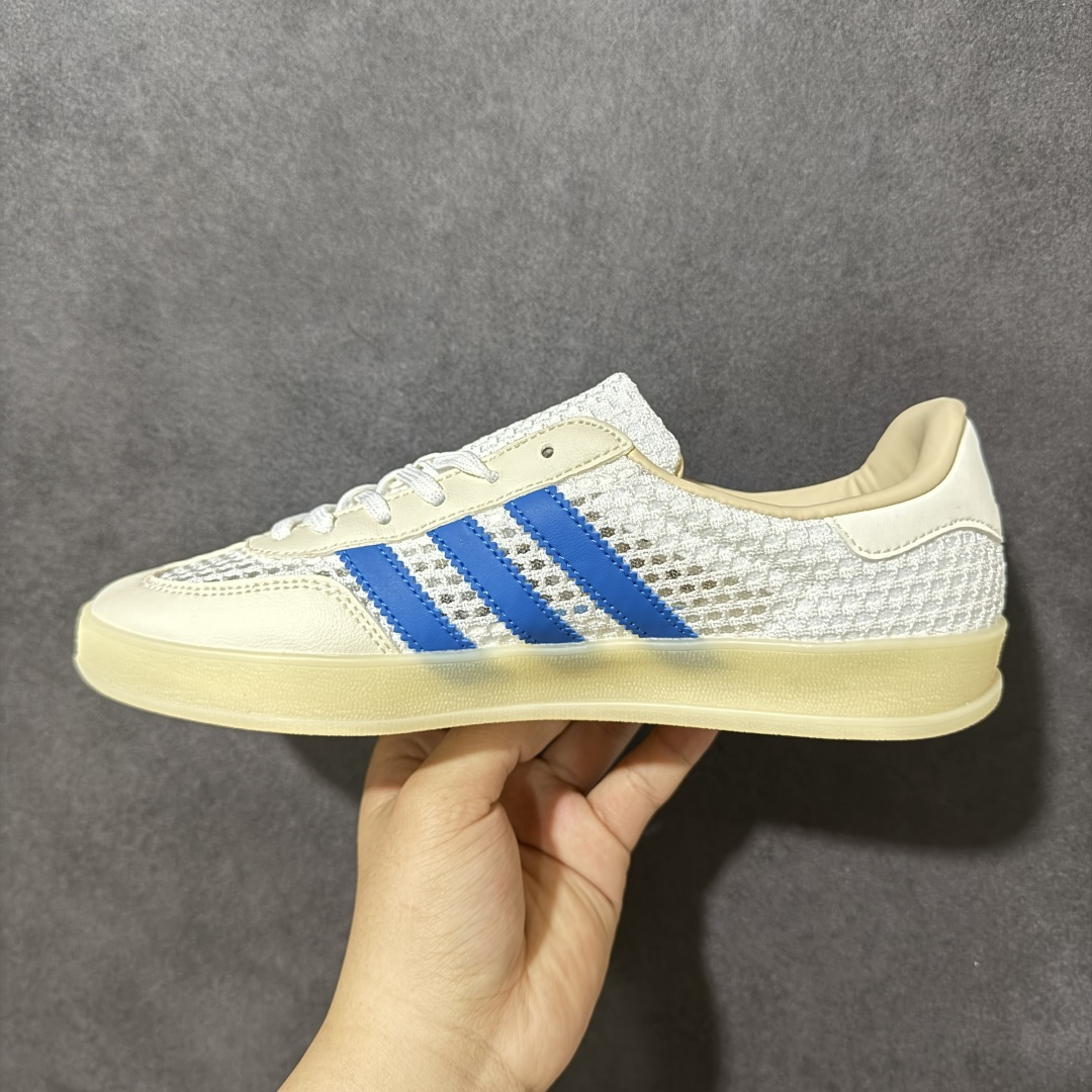 图片[2]-【公司级】Adidas Originals Gazelle INdoor 三叶草休闲防滑耐磨低帮板鞋 鞋头出色设计 塑就出众贴合感 稳固的后跟贴合足部曲线设计 软弹舒适 不易磨脚 橡胶鞋底配合防滑纹路设计 平稳抓地 货号：JH5419 尺码：35.5 36 36.5 37 38 38.5 39 40 40.5 41 42 42.5 43 44 45-选品中心