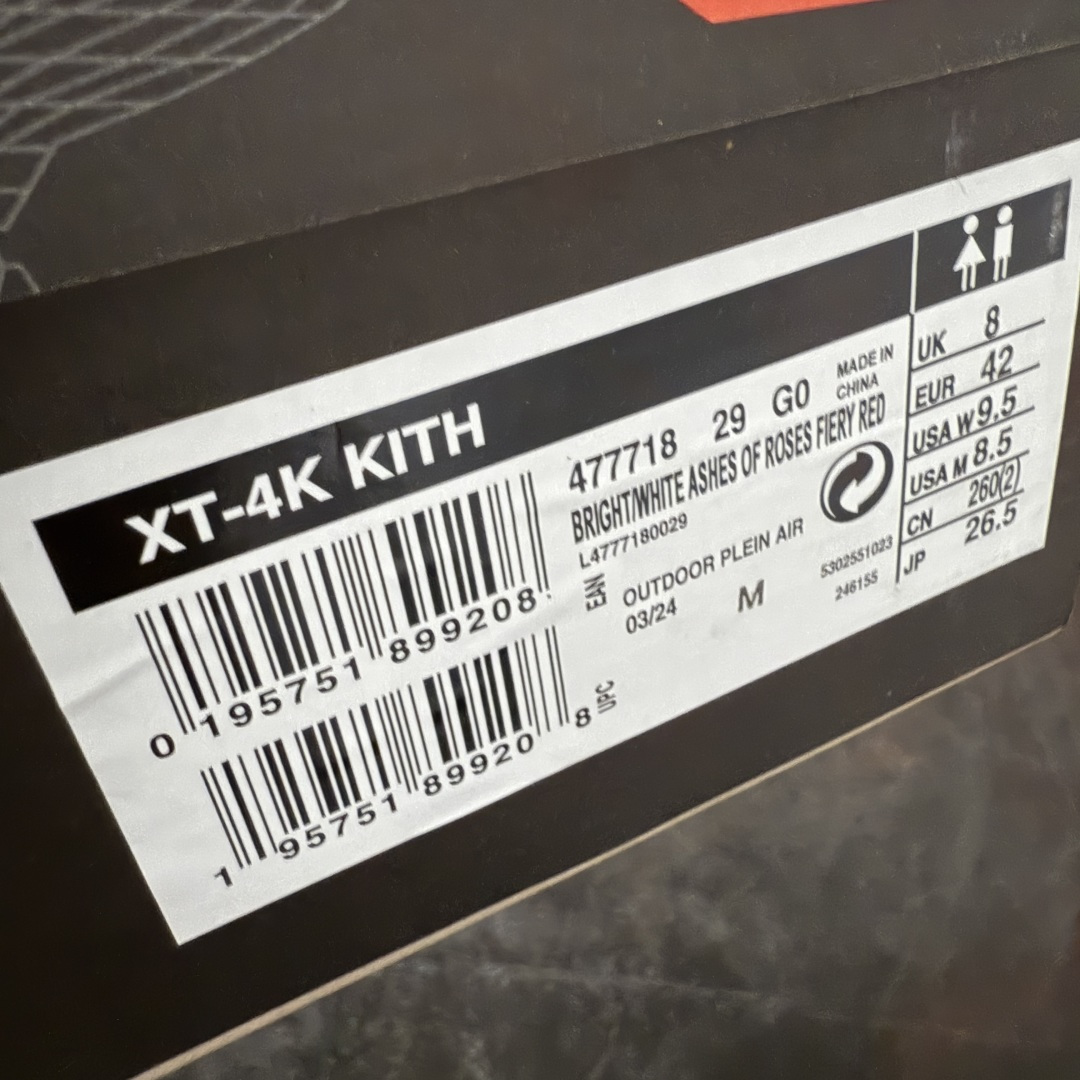 图片[11]-【纯原版】Salomon XT-4K Kith 萨洛蒙系列低帮城市越野机能透气休闲运动鞋 477718 鞋舌处附有迷你网眼袋收纳鞋绳以及下方的多色 Logo 标签 接着搭载奶油色 ACS 技术中底以及金色 TPU 塑料部件提升鞋款耐用性 中底与鞋面之间饰有海蓝色条状细节有效增添鞋款层次 最后应用黑色 Contragrip Chevron 外底完成鞋款设计 这次配色颇为高调 两款配色均以绚丽的渐变设计呈现 一款以粉紫渐变主打 另一款以黄绿渐变呈现 视觉效果相当吸睛 鞋面的使用玻璃纤维覆盖物加固 并通过细绳扣系带系统进行锁定 Salomon 的品牌logo 出现在脚后跟和前掌部位 中底虽然偏薄 但非常耐用 与模压塑料ACS 框架以及致密AC2 Muscle 鞋底单元结合 能够提供出色的支撑力和缓冲性 尺码：36 36.5 37.5 38 38.5 39 40 40.5 41 42 42.5 43 44 44.5 45-选品中心