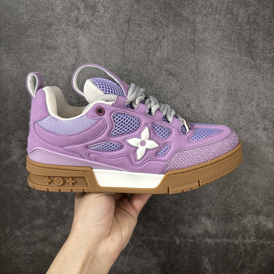 【YS纯原】广奢高端货LV Trainer 四叶草｜2026 新货 ✦ 海淘代购同渠道 · 高端零售专供 ✦ Virgil Abloh 经典 Trainer 设计 ✦ 复古篮球鞋灵感，潮奢结合 ✦ 光滑牛皮＋Monogram 压纹粒面牛皮拼接 ✦ 花卉橡胶外底，辨识度极高 ✦ 原版进口头层牛皮 ✦ 原版定制透气网里 ✦ 原版开模双色 TPU 组合大底 ✦ 厚底约 3cm，脚感稳定显比例 尺码：39-45-选品中心