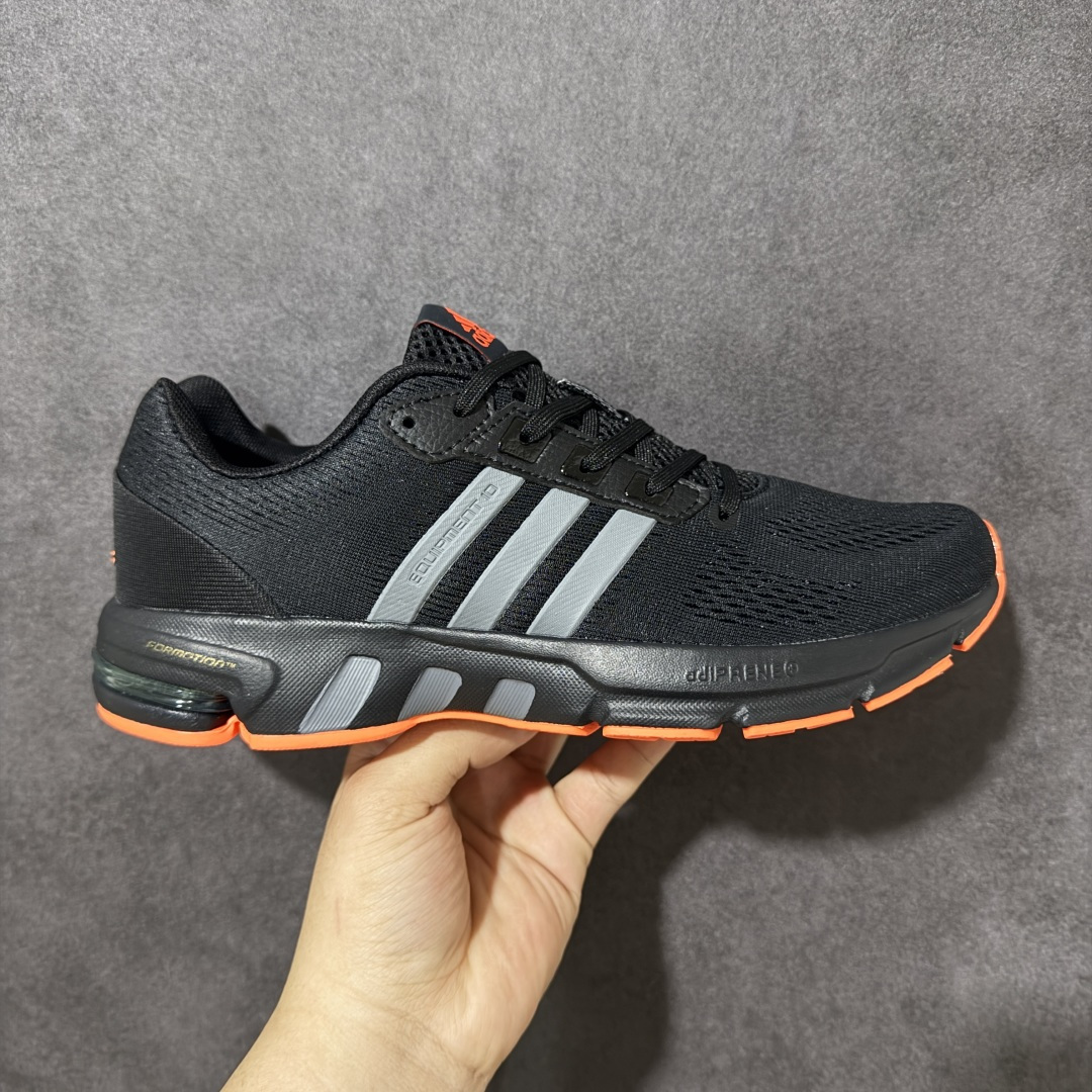 【公司级】阿迪达斯ADIDAS EQUIPMENT 10 经典跑鞋 该款鞋面依旧以优质尼龙面料打造，透气舒适，中底adiPRENE科技提供良好的缓震效果，TORSION SYSTEM系统和FORMOTION后跟系统确保了鞋子的稳定性，增强了跑动时的保护 货号：EF1388 尺码：40-45-选品中心