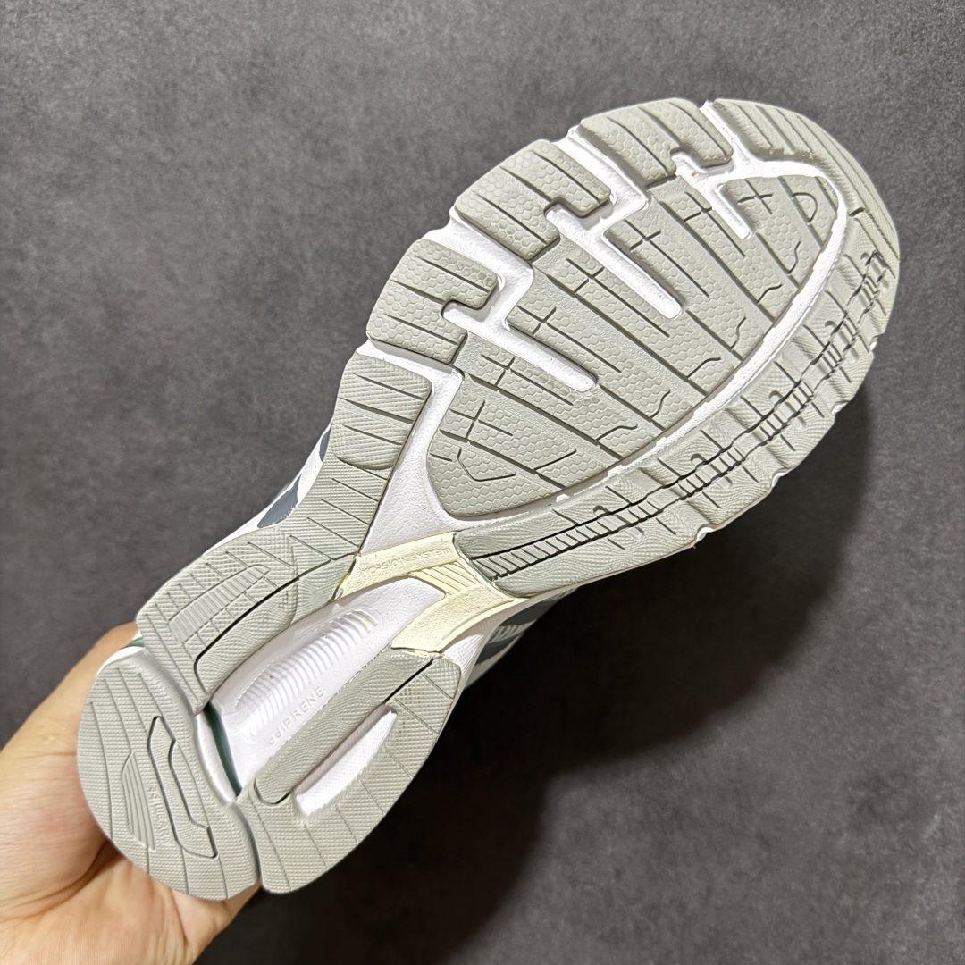 图片[9]-【公司级】阿迪达斯ADIDAS EQUIPMENT 10 经典跑鞋 该款鞋面依旧以优质尼龙面料打造，透气舒适，中底adiPRENE科技提供良好的缓震效果，TORSION SYSTEM系统和FORMOTION后跟系统确保了鞋子的稳定性，增强了跑动时的保护 货号：EG4226 尺码：40-45-选品中心