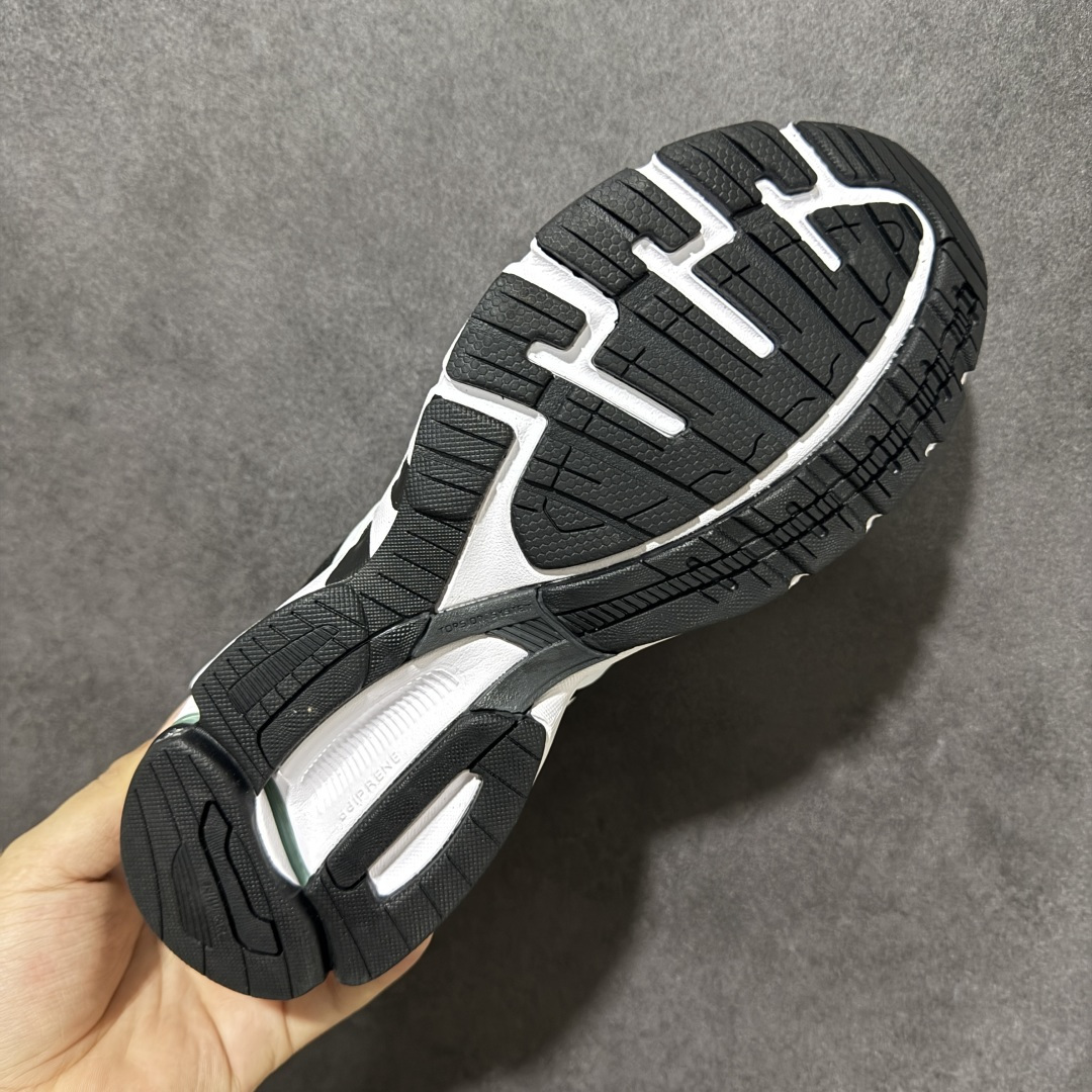 图片[9]-【公司级】阿迪达斯ADIDAS EQUIPMENT 10 经典跑鞋 该款鞋面依旧以优质尼龙面料打造，透气舒适，中底adiPRENE科技提供良好的缓震效果，TORSION SYSTEM系统和FORMOTION后跟系统确保了鞋子的稳定性，增强了跑动时的保护 货号：B96491 尺码：40-45-选品中心