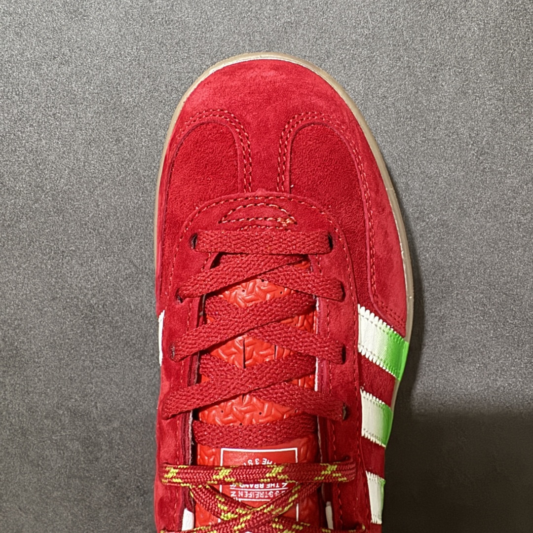 图片[5]-【定制版】Adidas Original Gazelle Indoor 阿迪达斯 低帮 水果荔枝 红白色 这款经典鞋，忠于原版设计，鞋身整体以红色麂皮打造，搭配红色T字形鞋头，侧边经典白色皮革三条杠Logo及金色压印Gazelle，鞋舌蓝底上辅以白色三叶草Logo及Adidas字样，后跟带有甜美小马装饰，彰显联名主题，最后以半透明生胶中底及外底完善整体设计收尾，复古风十足！ 货号：IE1051 尺码：35⅓ 36 36⅔ 37⅓ 38 38⅔ 39⅓ 40 40⅔ 41⅓ 42 42⅔ 43⅓ 44 44⅔ 45⅓-选品中心