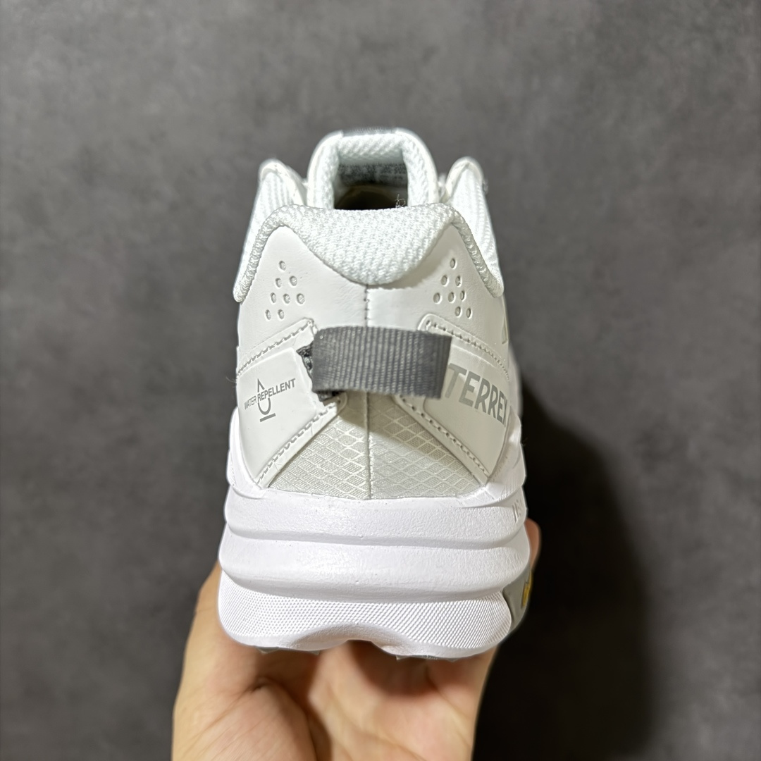 图片[4]-【纯原版】adidas TERREX FREEHIKER LT 硬核的薄底徒步鞋 实拍首发 鞋底会比大齿花的越野底更防滑 搭配GORE-TEX防水加持和megagrip的V底 货号：KK1879 尺码： 40-45-选品中心