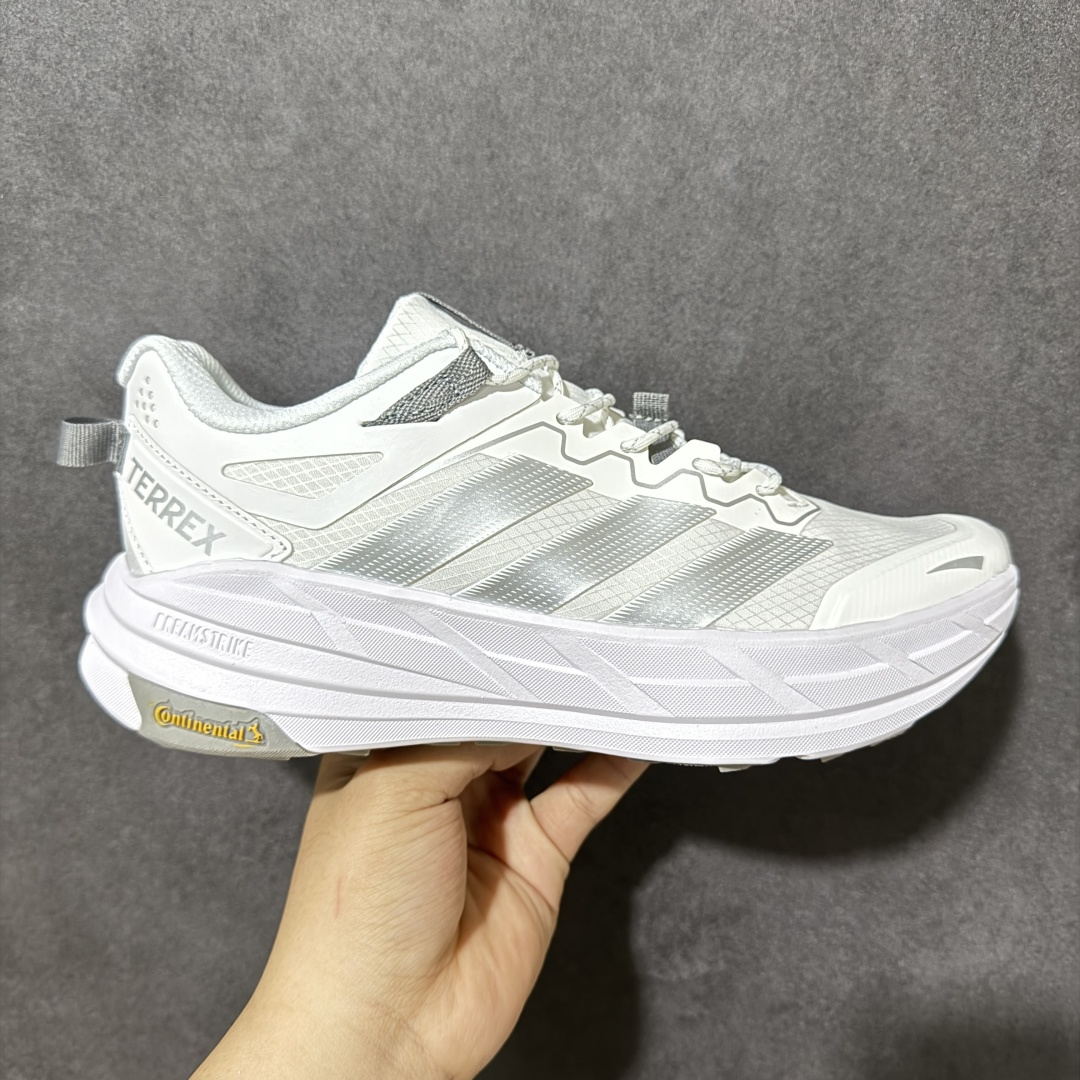 【纯原版】adidas TERREX FREEHIKER LT 硬核的薄底徒步鞋 实拍首发 鞋底会比大齿花的越野底更防滑 搭配GORE-TEX防水加持和megagrip的V底 货号：KK1879 尺码： 40-45-选品中心