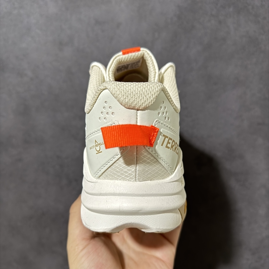 图片[4]-【纯原版】adidas TERREX FREEHIKER LT 硬核的薄底徒步鞋 实拍首发 鞋底会比大齿花的越野底更防滑 搭配GORE-TEX防水加持和megagrip的V底 货号：KK4571 尺码： 40-45-选品中心