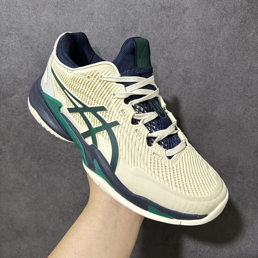 图片[3]-【公司级】Asics Court FF 3 Novak 舒适百搭 耐磨 低帮 网球鞋 男女款 米墨绿 网球鞋 COURT FF 3鞋面采用PU支撑裁片，提供了横向和纵向移动的灵活性的同时提升了足部移动时的稳定性；袜套式鞋口设计，提供很好的包裹性；分离式中足稳定片，改善扭转刚度，增加制动力和推进力；分离式后掌，增大触地面积之余，能够减少滑步耗时，降低身体负荷。 尺码：36-47 含半码 货号：1041A370-105-选品中心