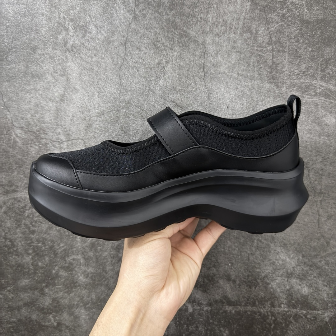 图片[2]-【纯原礼盒版】CDG x Salomon 萨洛蒙 联名款XT-6 系列 玛丽珍厚底 休闲 运动鞋 原版购入开发 做货 独立私模 原材料打造 一比一原版细节 延续品牌设计基因，融合简约的设计和实用的技术性 联名鞋款依旧是黑白简约配色，鞋身上的品牌字样也体现出极简主义的设计风格 搭配Contagrip 橡胶厚底鞋底设计，重新演绎的鞋面部分则以Pulsar Advanced袜套式轮廓替换了之前抽绳鞋带 并饰有网眼、抗撕裂材质鞋面、防水胶条以及尼龙拉环等细节 面料： 原版定制进口科技面料 内里： 原版进口透气网里 大底： 原版开模超轻发泡材质 底厚： 6.5CM 尺码：35-40-选品中心