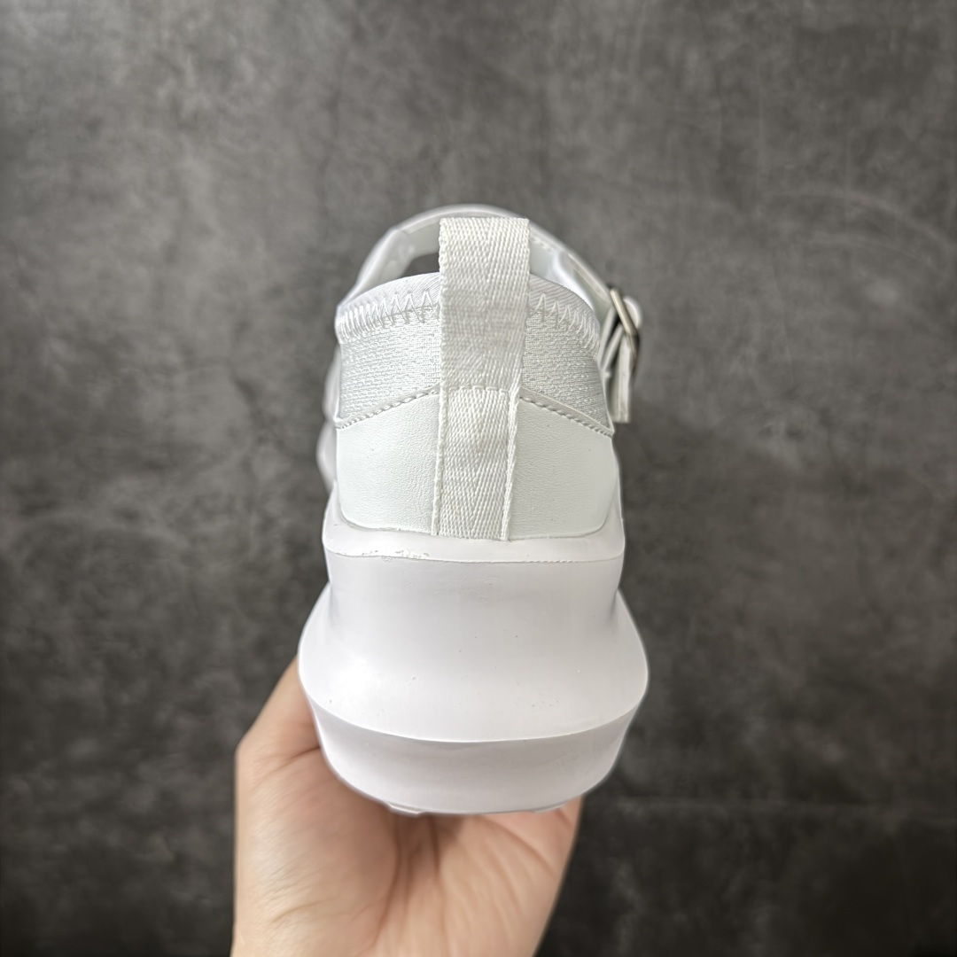 图片[4]-【纯原礼盒版】CDG x Salomon 萨洛蒙 联名款XT-6 系列 玛丽珍厚底 休闲 运动鞋 原版购入开发 做货 独立私模 原材料打造 一比一原版细节 延续品牌设计基因，融合简约的设计和实用的技术性 联名鞋款依旧是黑白简约配色，鞋身上的品牌字样也体现出极简主义的设计风格 搭配Contagrip 橡胶厚底鞋底设计，重新演绎的鞋面部分则以Pulsar Advanced袜套式轮廓替换了之前抽绳鞋带 并饰有网眼、抗撕裂材质鞋面、防水胶条以及尼龙拉环等细节 面料： 原版定制进口科技面料 内里： 原版进口透气网里 大底： 原版开模超轻发泡材质 底厚： 6.5CM 尺码：35-40-选品中心