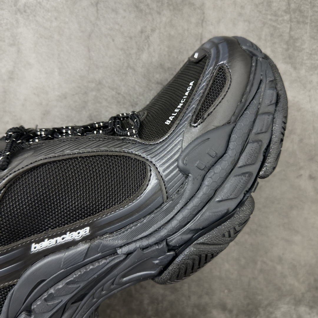 图片[6]-【XA版本】Balenciaga巴黎世家 Triple S .2 厚底系带 低帮 老爹鞋 Balenciaga是由被誉为代表二十世纪的伟大天才设计师 CristobalBalenciaga 创立的，在品牌创立的大半个世纪以来，巴黎世家一直以时尚、典雅闻名于时装界，它的主题产品有女士和男士提包、机车包、鞋子和时装，在15年王大仁卸任品牌设计师后，品牌的风格发生了翻天覆地的变化，凭借着人气超高的街头风T恤、老爹鞋等迅速霸屏各大时装周和时尚圈 货号：865849WTRS21011 尺码：35 36 37 38 39 40 41 42 43 44 45 46-选品中心