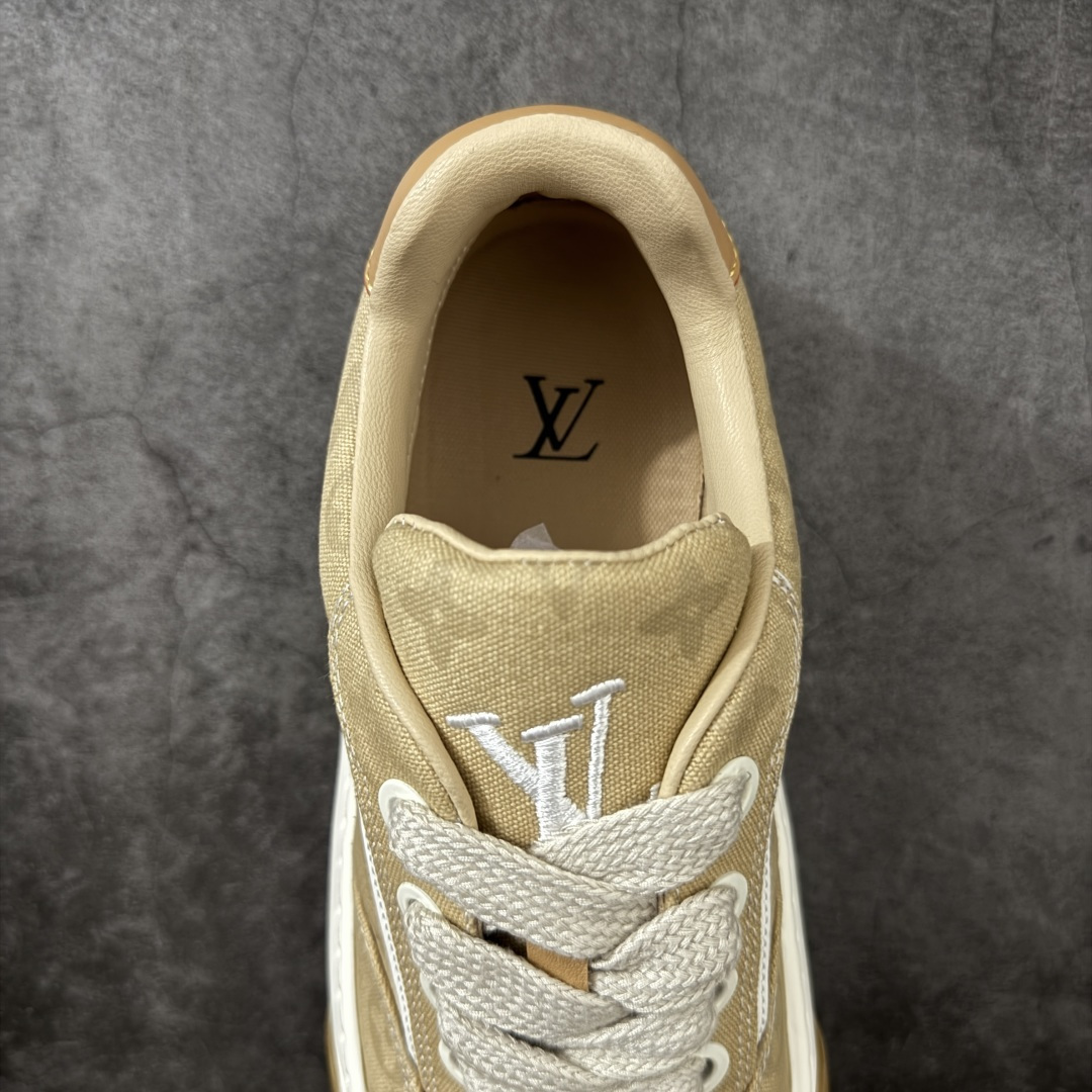 图片[8]-【广东纯原版】广奢高端货LOUIS VUITTON Tilted 系列｜2026 早春全新上架 LV 路易威登 Tilted Low Sneakers 倾斜系列低帮复古休闲运动板鞋 男鞋｜广东原产｜市售顶级版本 ✦ 升级原楦型开发纸版，鞋型更立体更正 ✦ Monogram 丹宁布鞋面，质感高级耐看 ✦ 鞋垫嵌入EVA软脚感物料，回弹舒适 ✦ 后跟耐弯折滴塑支撑片，稳定不塌 ✦ 全新开发TPR光泽组合隔色鞋底 ✦ LV组合 TPU 生胶底结构，行走稳、耐磨强 ✦ 原版购入开发 ✦ 厚实抽屉式礼品鞋盒 ✦ 原装包装说明书＋防尘布袋 ✦ 附送官方快递加固牛皮纸外盒 法国巴黎百年奢侈品牌 LOUIS VUITTON 路易威登 尺码：37 38 39 40 41 42 43 44 45-选品中心
