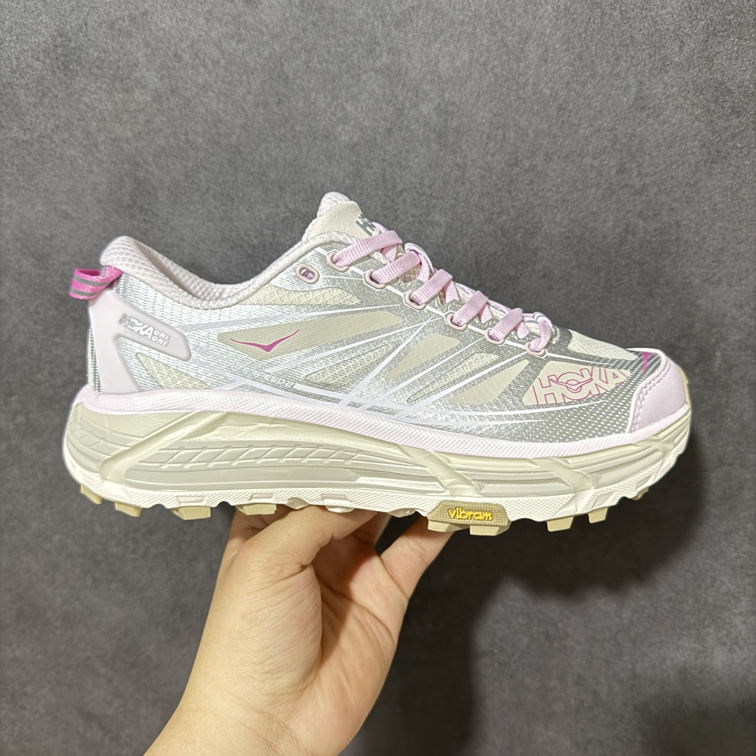 【公司级】Hoka Mafate Speed 2 马法特二代超轻厚底轻量山地跑步鞋 1126851 AYW  #轻量化材料Fresh Foam。超轻量中底全部用料过3C认证！ 滚动平衡科技减少33%能量消耗 ！第二代Mafate更是延续精髓设计，并调整了整体的鞋型，修身的鞋型，更加灵巧的感觉一下子来了。外底韧弹感十足的EVA泡绵，结合Vibram橡胶大底，性能稳定输出，无论是平时穿着还是在潮湿的梅雨季节跑步，都是非常优秀的搭配。  尺码：36-45半-选品中心