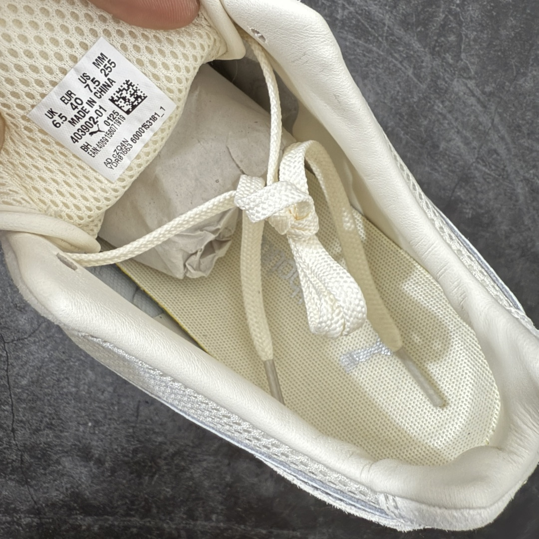 图片[7]-【渠道纯原版】Puma Speedcat OG Sparco 彪马罗马阿莫尔系列 复古运动休闲赛车跑鞋 403902 01 目前市场最优版本 无论是版型 细节 烫金走线 完全碾压市场任意版本 欢迎对比🆚 工厂耗时3个月开发 原装档案原数据纸版楦型 采用固色翻毛皮鞋面材质(正确二次成型\’猛帮\’成型工艺🆚区别市面版本!!) 外置原数据开发轻量耐磨橡胶大底💪🏻 全球知名运动品牌PUMA宝马赛车系列 融合了宝马车队的标志性配色 以趣味十足又前卫复古的设计引领潮流 将赛道精神融入街头时尚 开启前卫竞速之旅 主打前卫复古风 Roma鞋款的鞋侧以复古的流线造型 缀以宝马经典Logo 巧妙吸睛 而Speedcat鞋款以亮眼三色条纹元素缀以舒适鞋面 赋予了独特的个性美学 演绎赛车的无尽能量 尺码：35.5-45-选品中心