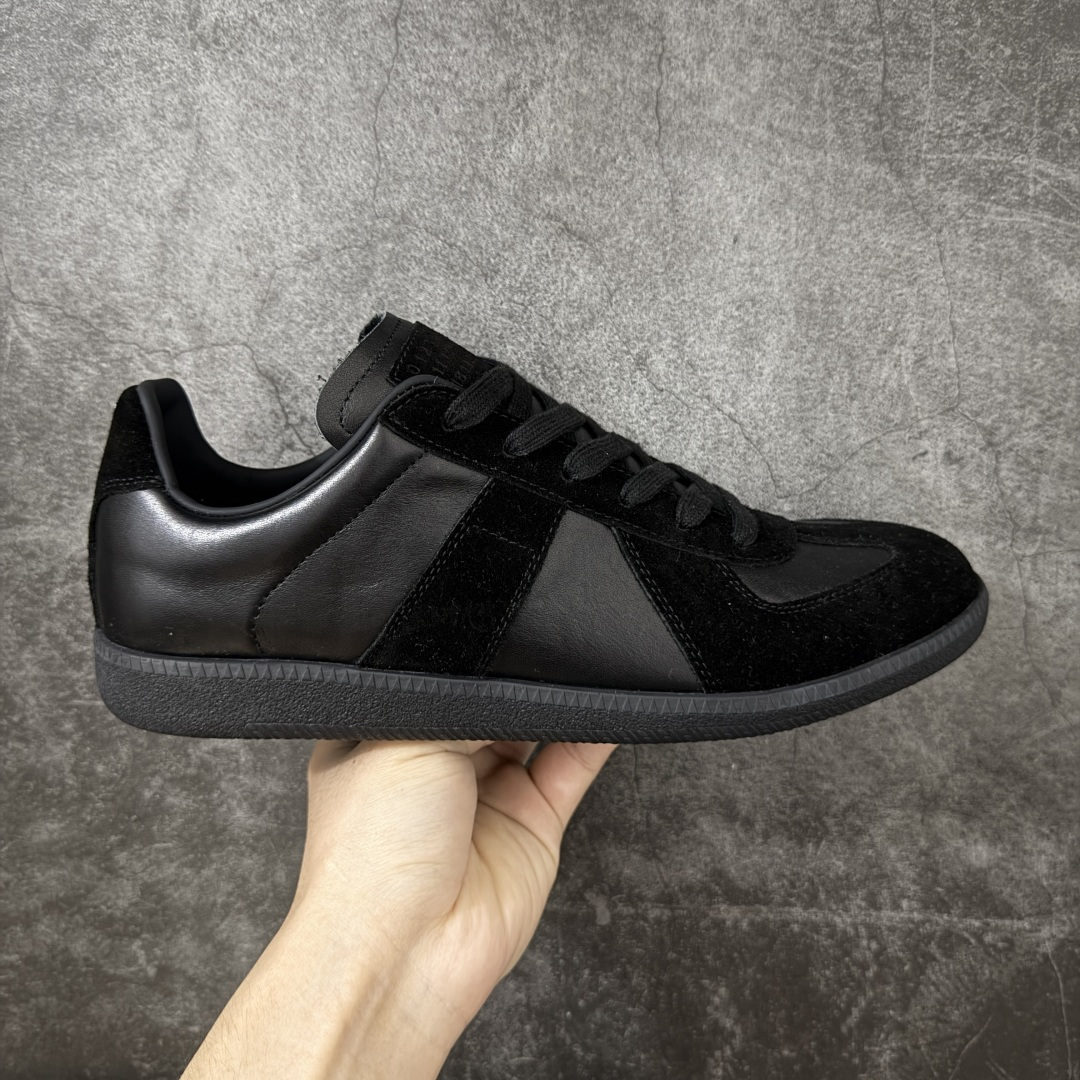 【顶级毒版】Maison Margiela MM6梅森马吉拉 Calfskin Replica 复古 德训 时尚板鞋 男女款 黑色 网红单品 高端外贸 平台零售专供批次 全头层软牛皮鞋面 头层羊皮内里 乳胶鞋垫 中底钢印 原版织唛 尺码：35-45 含半码-选品中心