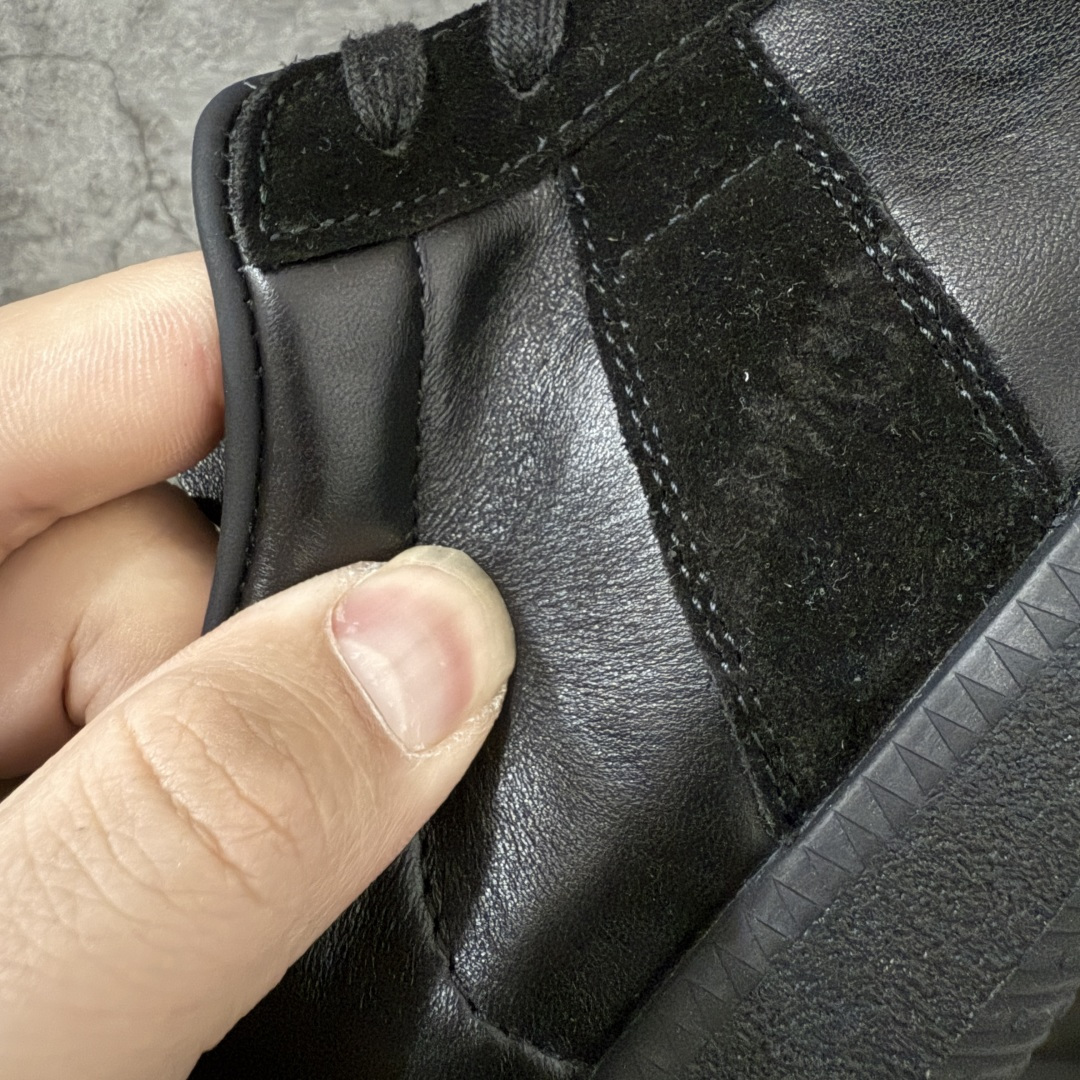 图片[3]-【顶级毒版】Maison Margiela MM6梅森马吉拉 Calfskin Replica 复古 德训 时尚板鞋 男女款 黑色 网红单品 高端外贸 平台零售专供批次 全头层软牛皮鞋面 头层羊皮内里 乳胶鞋垫 中底钢印 原版织唛 尺码：35-45 含半码-选品中心