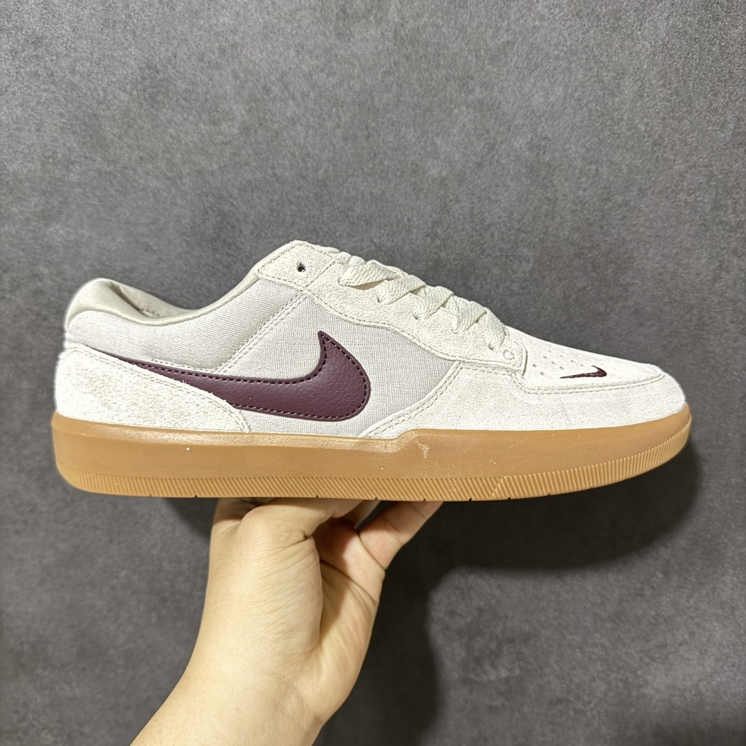 【公司级】Nike SB Force 58 FS-裸粉 硫化杯底 原楦版型 独家私模 融入打孔设计 独家独立真半码 帆布和麂皮绒面制成 浓浓复古年而不腻 经久耐穿 硫化结构则有效提升灵活性 穿上这款创意力作 助你耀动街头 为你打造彰显经典篮球风范的整体造型 货号：DV5477-203 尺码：36 36.5 37.5 38 38.5 39 40 40.5 41 42 42.5 43 44 44.5 45-选品中心