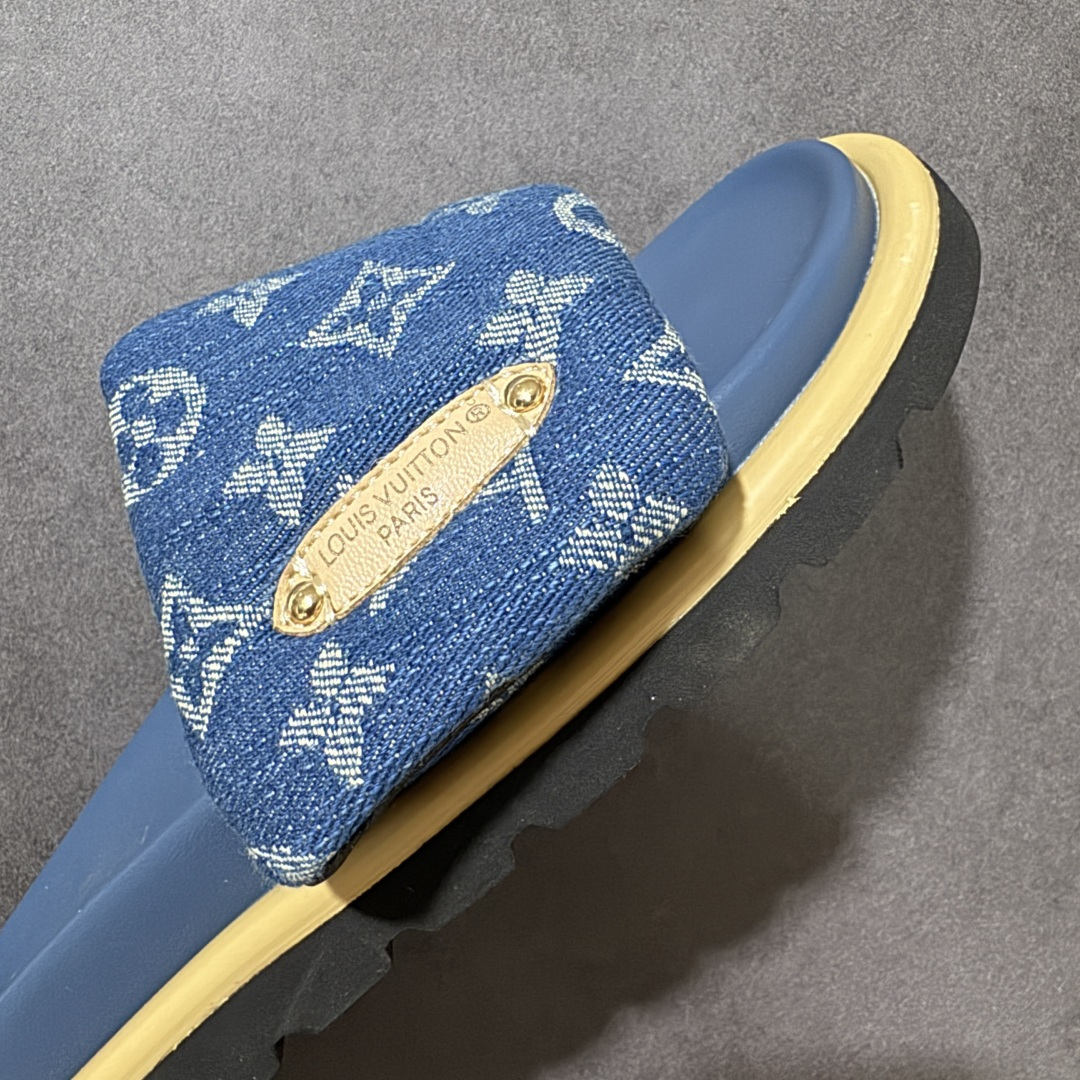 图片[8]-【纯原版】Louis Vuitton 2026专柜 春夏新款 LV情侣厚底魔术贴拖鞋明星同款 网红博主推荐 原版开模 代购版本 Lv 原版3D打印老花 内里海绵 水台4.5CM 原版私膜 真皮大底 全套专柜包装 货号： AG2U72722 尺码：36 37 38 39 40 41 42 43 44 45 46 47-选品中心