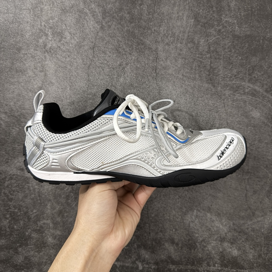 【XA版本】Balenciaga巴黎世家 Radar 圆头系带 做旧效果 低帮 生活休闲鞋 银色 巴黎世家25代 轻薄款经典黑出货 这个非常适合春夏季 很薄很轻 摆脱了巴黎世家往昔那种笨重的观念 尺码：35-46-选品中心