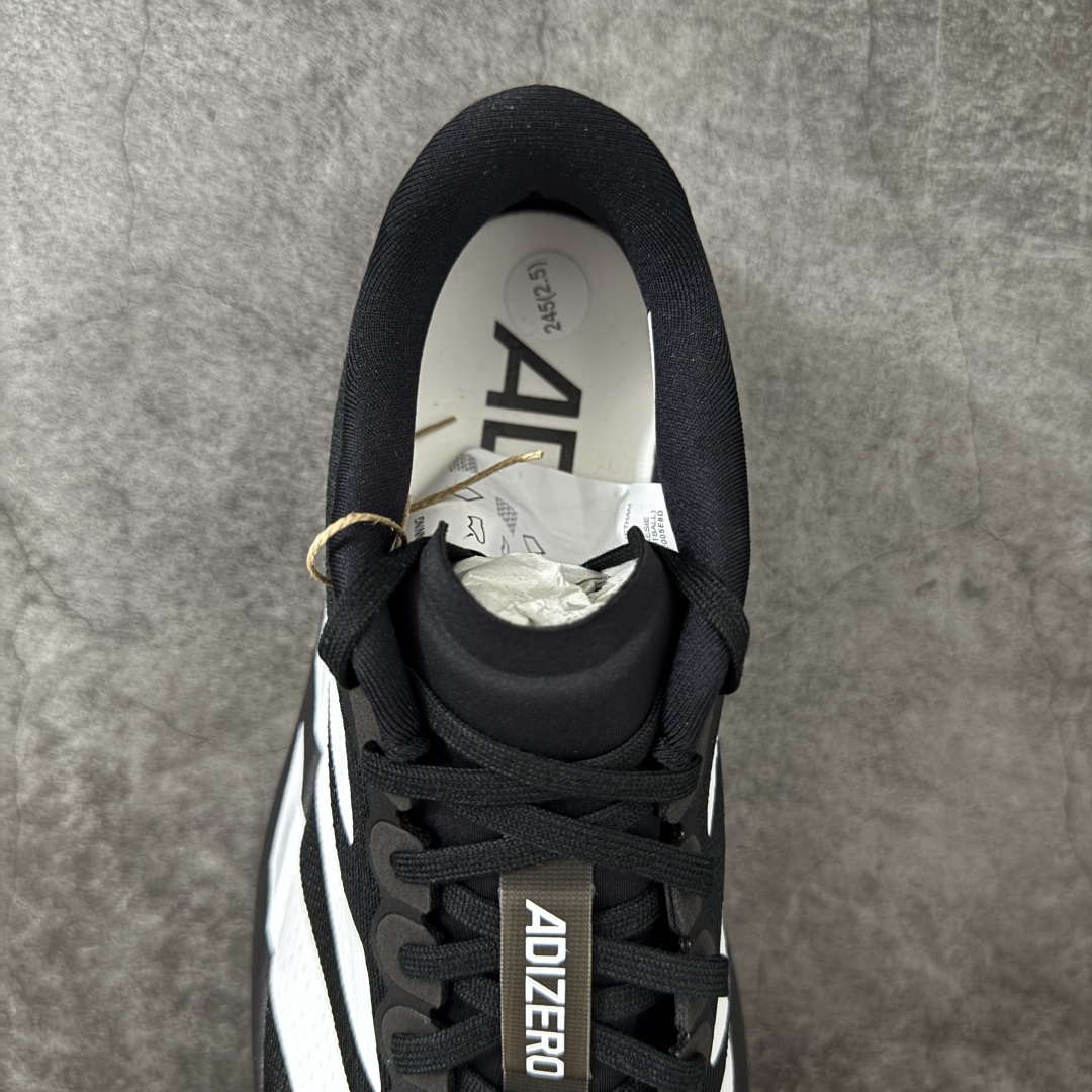 图片[8]-【XE版本】Adidas Adizero EVO SL 马拉松竞速专业跑鞋 市场最强版出货 原材料 内置碳板 原厂网纱潮流 超临界发泡大底 脚感软弹度与原版几乎无差别 细节目前市场最接近原版品质 外贸专供 最大做到48码 此款针织网面非常轻薄 纤维间的缝隙很大 可以保证跑步时的透气、排汗效果 鞋舌直接与两侧的内衬和鞋底连接在一起 在跑步过程中不会被鞋舌的左右移动所困扰 在标准鞋带孔的基础上再拓宽一组鞋带孔 适合不同脚型的需求 突破性 EnergyRods 技术，有助于跑者实现更好的成绩 中底独特的LIGHTSTRIKE PRO泡棉材质 微弹感觉在跑步过程中给予了良好的支撑体验 对于顶级精英和高水平进阶跑者来说 ADIOS PRO是一双值得信赖的竞速比赛用鞋 货号：JP7149 尺码：36-48-选品中心