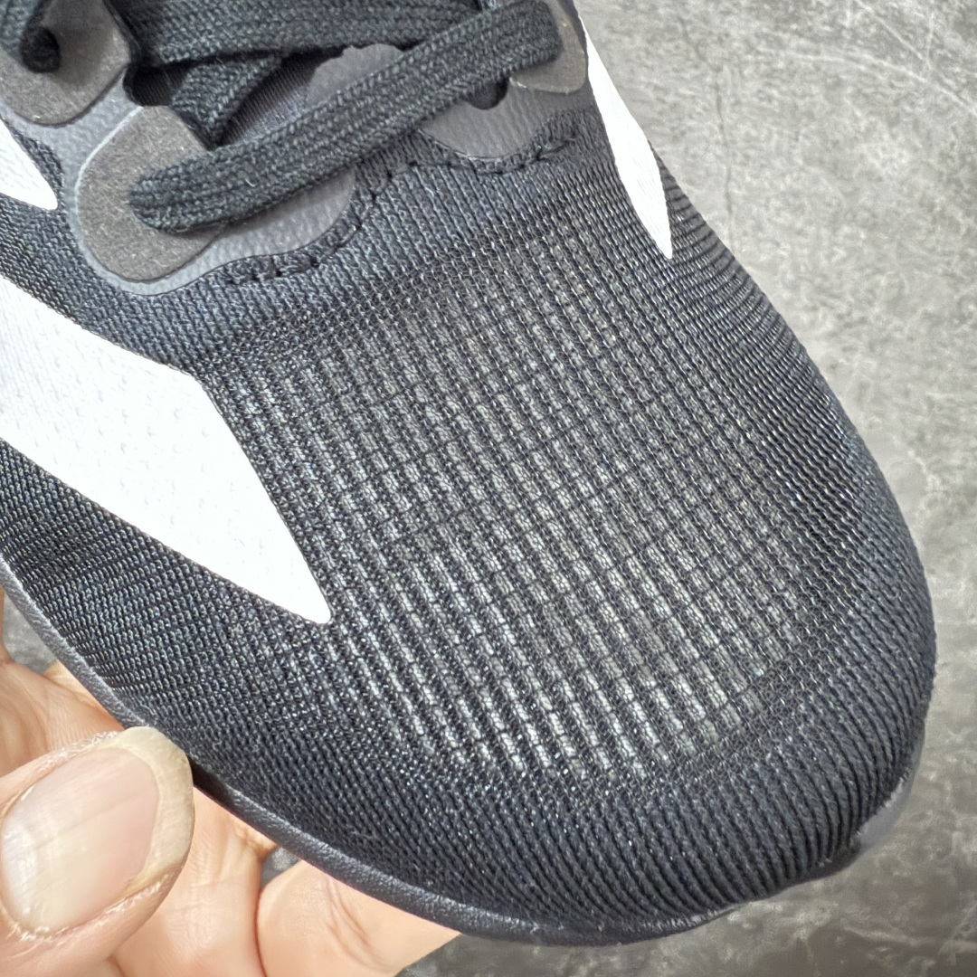 图片[5]-【XE版本】Adidas Adizero EVO SL 马拉松竞速专业跑鞋 市场最强版出货 原材料 内置碳板 原厂网纱潮流 超临界发泡大底 脚感软弹度与原版几乎无差别 细节目前市场最接近原版品质 外贸专供 最大做到48码 此款针织网面非常轻薄 纤维间的缝隙很大 可以保证跑步时的透气、排汗效果 鞋舌直接与两侧的内衬和鞋底连接在一起 在跑步过程中不会被鞋舌的左右移动所困扰 在标准鞋带孔的基础上再拓宽一组鞋带孔 适合不同脚型的需求 突破性 EnergyRods 技术，有助于跑者实现更好的成绩 中底独特的LIGHTSTRIKE PRO泡棉材质 微弹感觉在跑步过程中给予了良好的支撑体验 对于顶级精英和高水平进阶跑者来说 ADIOS PRO是一双值得信赖的竞速比赛用鞋 货号：JP7149 尺码：36-48-选品中心