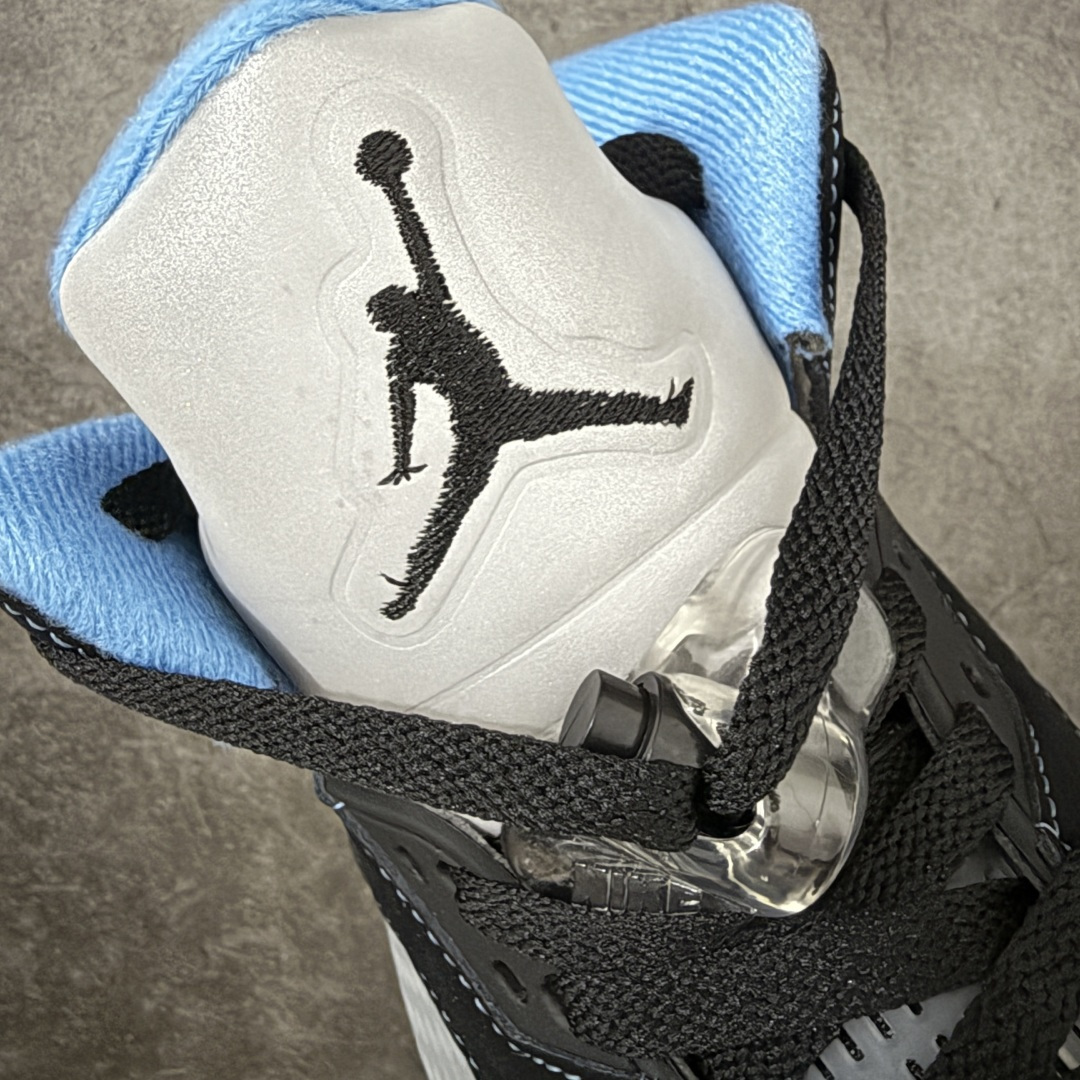 图片[5]-【原厂版】Air Jordan 5 Retro \”Black University Blue\” AJ5 乔5大学蓝 DD0587-008  纯原生产线出品 大厂出品 原楦原纸板 外贸出口品质 客供原厂材料开发 高水准工艺打造 极致一眼正品既视感 细节如图所示  尺码：40 40.5 41 42 42.5 43 44 44.5 45 46 47.5-选品中心