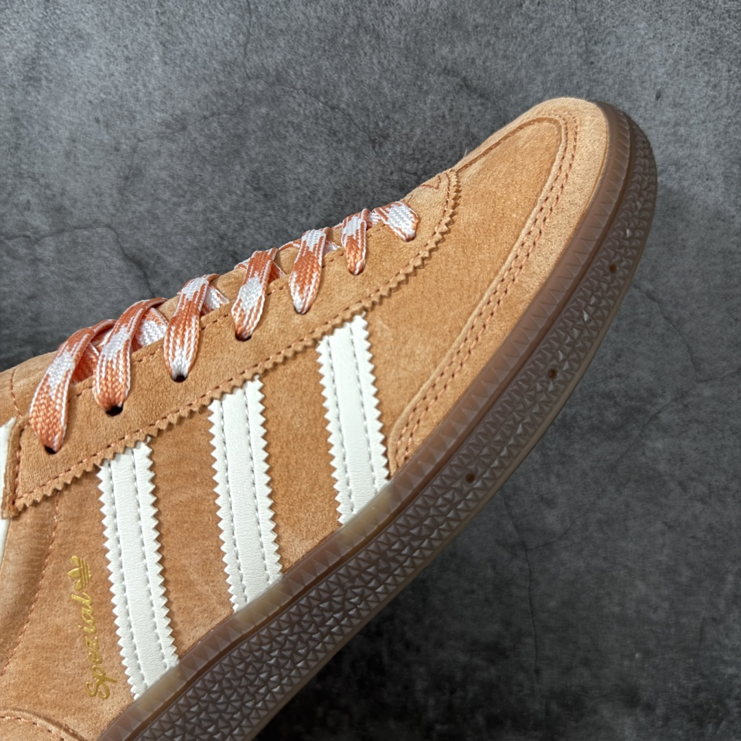 图片[6]-【XC纯原版】Adidas Handball Spezial 阿迪达斯经典款牛皮复古休闲板鞋 棕白生胶 KI5930 原厂原档案开发出品 皮料切割干净无任何毛边 鞋型细节完美 超高清洁度 原材料打 市场第一梯队版本 尺码：35 36 36.5 37 38 38.5 39 40-选品中心