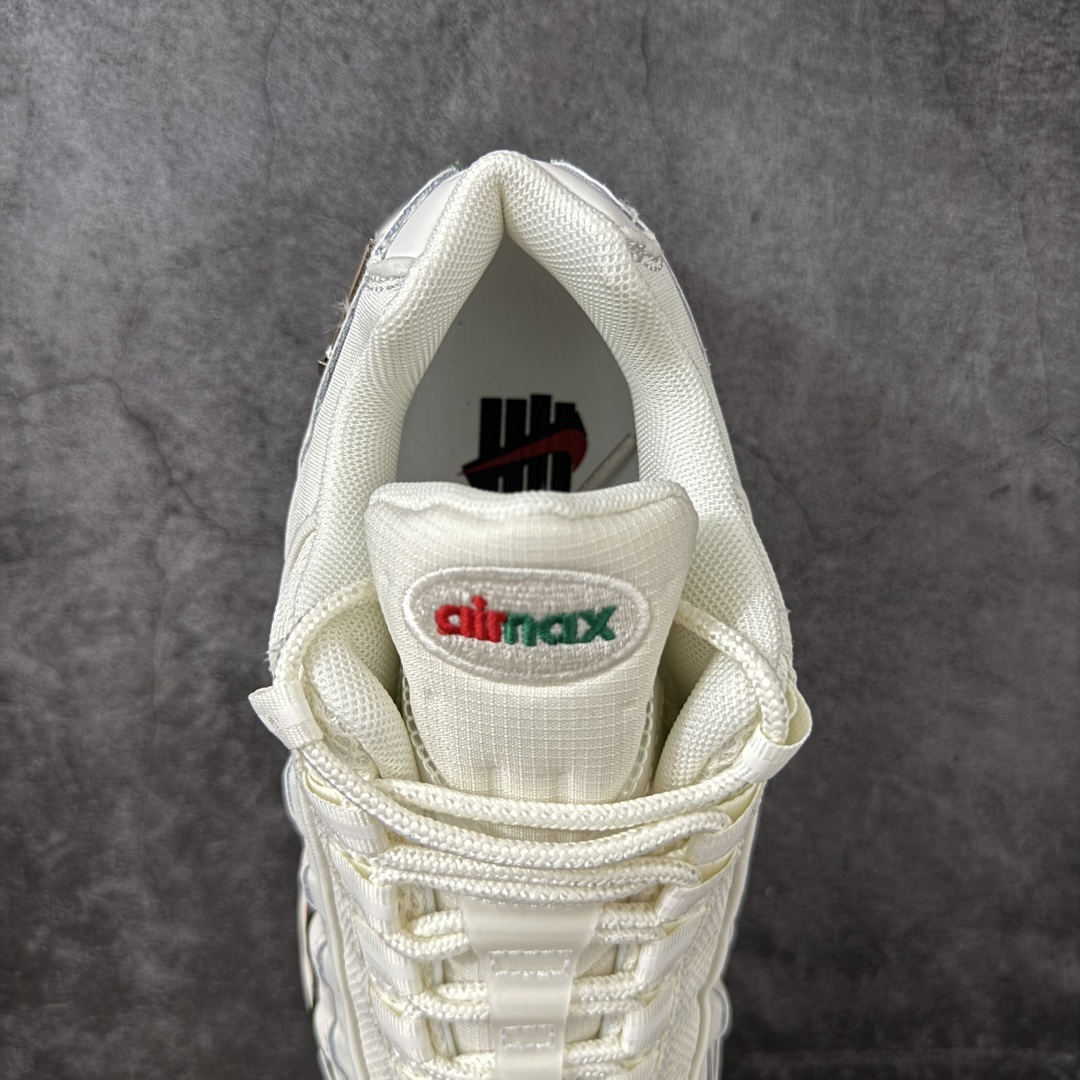 图片[8]-【顶级芯片版】UNDEFEATED x Nike Air Max 95 OG Big Bubble 白色气垫跑鞋 货号：IB4453-100 顶级版 开发数月 原版开发 多道QC质检 鞋型完美复刻 原厂级别工艺 正确色卡 正确气垫蓝光 正确大底 独家私模 采用进口头层牛皮拼接 定位高端市场 行业标杆工艺 尺码：40 40.5 41 42 42.5 43 44 44.5 45 46-选品中心