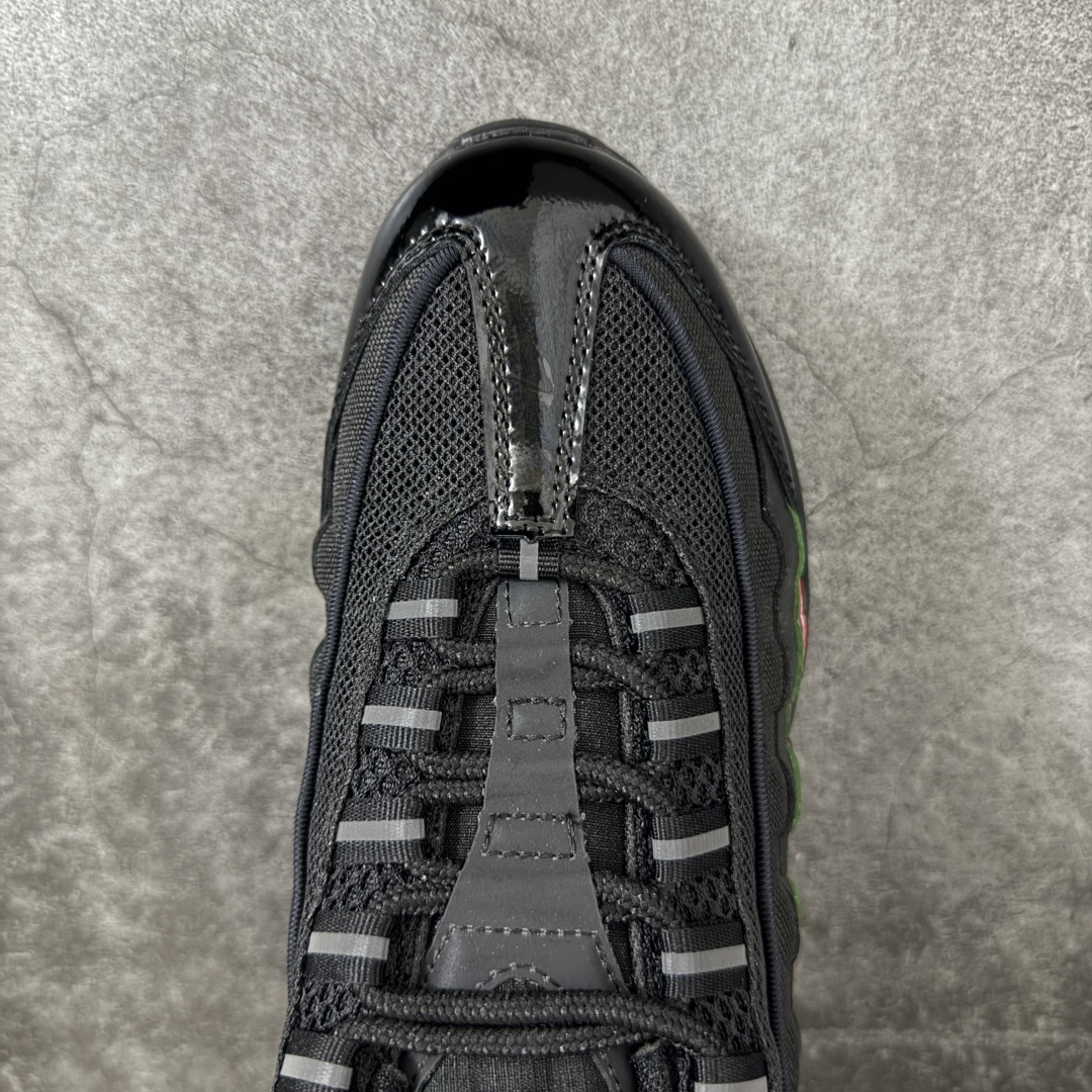 图片[5]-【顶级芯片版】UNDEFEATED x Nike Air Max 95 OG Big Bubble 白色气垫跑鞋 货号：IB4453-001 顶级版 开发数月 原版开发 多道QC质检 鞋型完美复刻 原厂级别工艺 正确色卡 正确气垫蓝光 正确大底 独家私模 采用进口头层牛皮拼接 定位高端市场 行业标杆工艺 尺码：40 40.5 41 42 42.5 43 44 44.5 45 46-选品中心