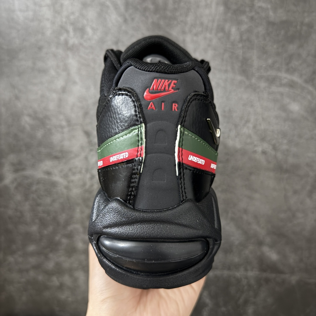 图片[4]-【顶级芯片版】UNDEFEATED x Nike Air Max 95 OG Big Bubble 白色气垫跑鞋 货号：IB4453-001 顶级版 开发数月 原版开发 多道QC质检 鞋型完美复刻 原厂级别工艺 正确色卡 正确气垫蓝光 正确大底 独家私模 采用进口头层牛皮拼接 定位高端市场 行业标杆工艺 尺码：40 40.5 41 42 42.5 43 44 44.5 45 46-选品中心