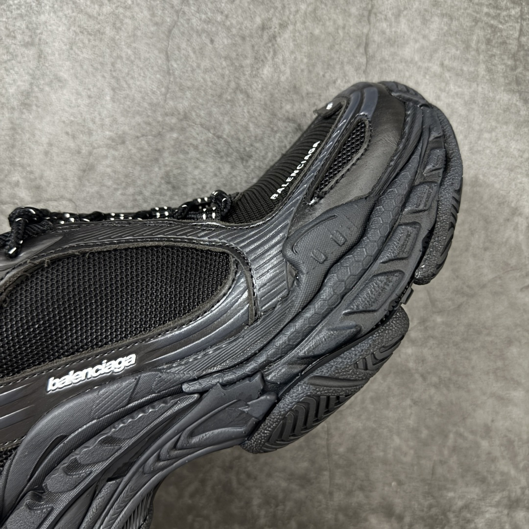 图片[6]-【XA版本】Balenciaga巴黎世家 Triple S .2 厚底系带 低帮 老爹鞋 Balenciaga是由被誉为代表二十世纪的伟大天才设计师 CristobalBalenciaga 创立的，在品牌创立的大半个世纪以来，巴黎世家一直以时尚、典雅闻名于时装界，它的主题产品有女士和男士提包、机车包、鞋子和时装，在15年王大仁卸任品牌设计师后，品牌的风格发生了翻天覆地的变化，凭借着人气超高的街头风T恤、老爹鞋等迅速霸屏各大时装周和时尚圈 货号：865849WTRS21011 尺码：35 36 37 38 39 40 41 42 43 44 45 46-选品中心