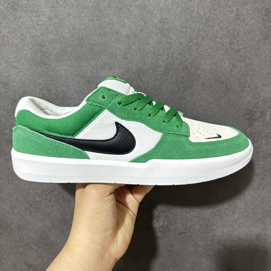 【公司级】Nike SB Force 58 FS-青苹果 硫化杯底 原楦版型 独家私模 融入打孔设计 独家独立真半码 帆布和麂皮绒面制成 浓浓复古年而不腻 经久耐穿 硫化结构则有效提升灵活性 穿上这款创意力作 助你耀动街头 为你打造彰显经典篮球风范的整体造型 货号：DV5477-300 尺码：36 36.5 37.5 38 38.5 39 40 40.5 41 42 42.5 43 44 44.5 45-选品中心