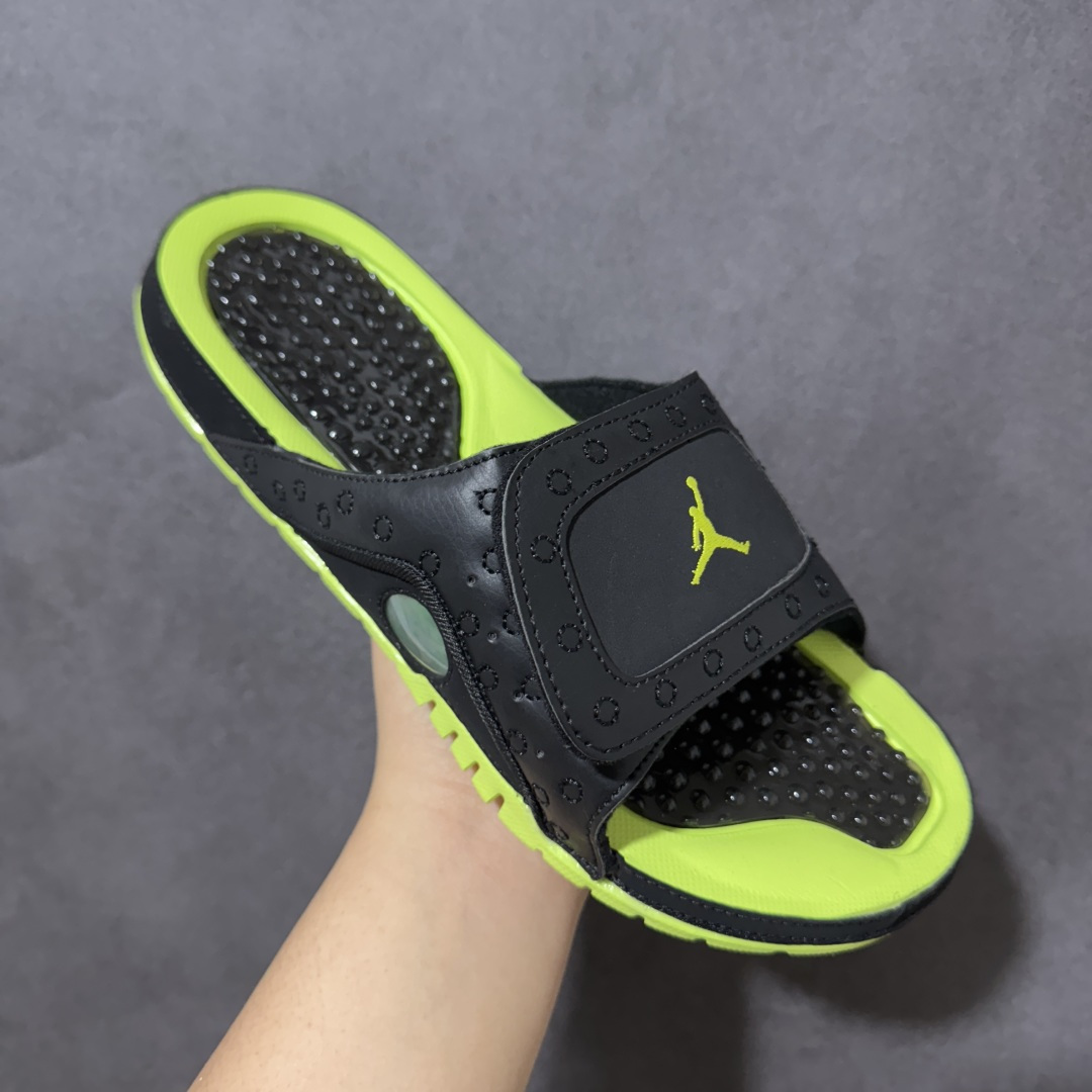 图片[3]-【公司级】新配色✨纯原订单 3D立体猫眼 黑荧光绿 Air Jordan Hydro XIII Retro Slides AJ13 运动拖鞋 乔丹13 经典的13代配色装扮 加上可调节的搭带 TPR 按摩内底和 Phylon 缓震鞋底 以高规格的配置带来非凡舒适的穿着体验 作为AJ的铁杆粉丝 这份夏日精品想必无法忽视！ 货号：684915-025 尺码：36-45-选品中心