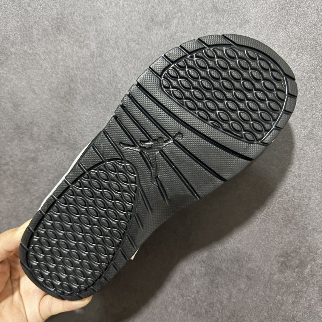 图片[9]-【公司级】新配色✨纯原订单 3D立体猫眼 黑灰 Air Jordan Hydro XIII Retro Slides AJ13 运动拖鞋 乔丹13 经典的13代配色装扮 加上可调节的搭带 TPR 按摩内底和 Phylon 缓震鞋底 以高规格的配置带来非凡舒适的穿着体验 作为AJ的铁杆粉丝 这份夏日精品想必无法忽视！ 货号：684915-021 尺码：36-45-选品中心