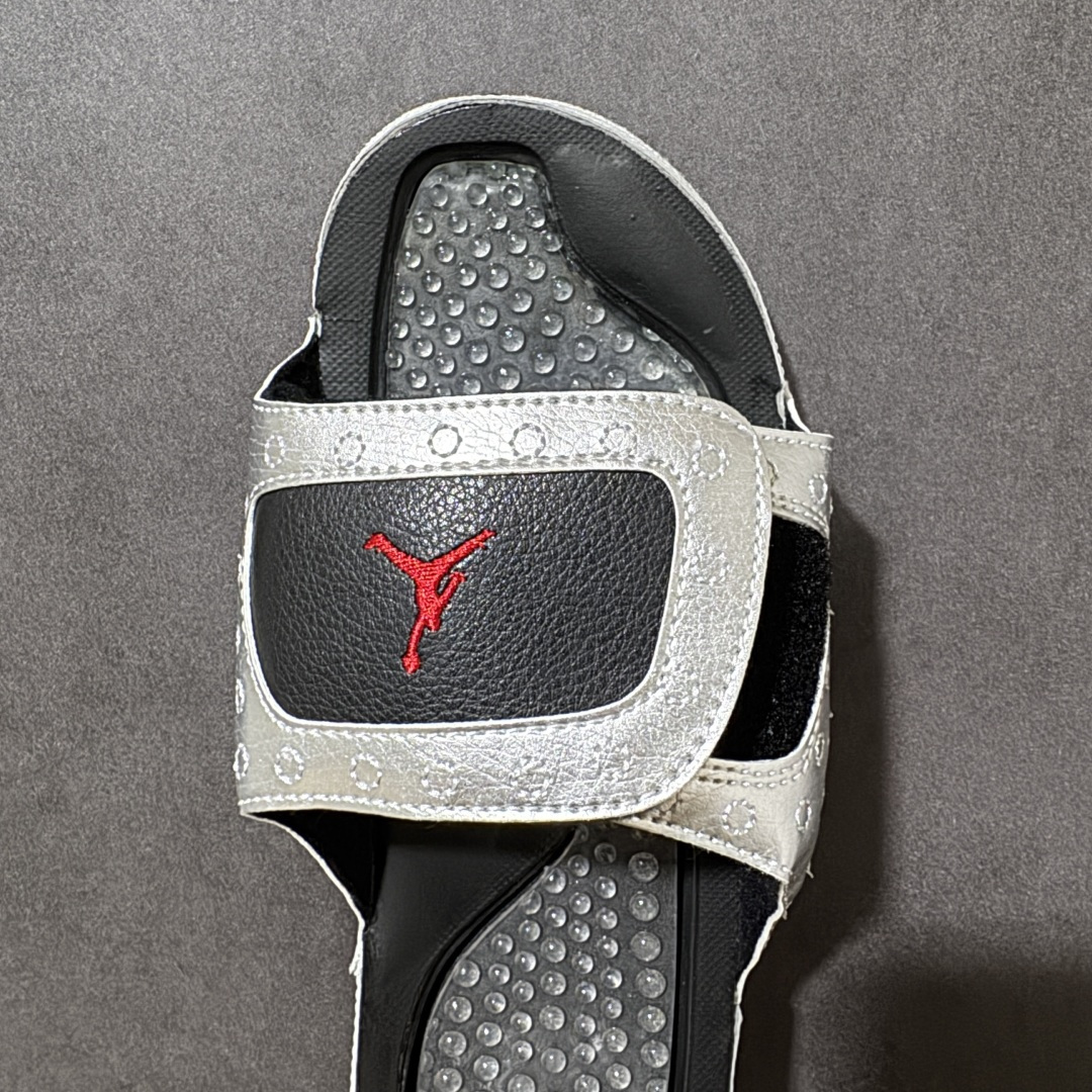 图片[4]-【公司级】新配色✨纯原订单 3D立体猫眼 黑灰 Air Jordan Hydro XIII Retro Slides AJ13 运动拖鞋 乔丹13 经典的13代配色装扮 加上可调节的搭带 TPR 按摩内底和 Phylon 缓震鞋底 以高规格的配置带来非凡舒适的穿着体验 作为AJ的铁杆粉丝 这份夏日精品想必无法忽视！ 货号：684915-021 尺码：36-45-选品中心