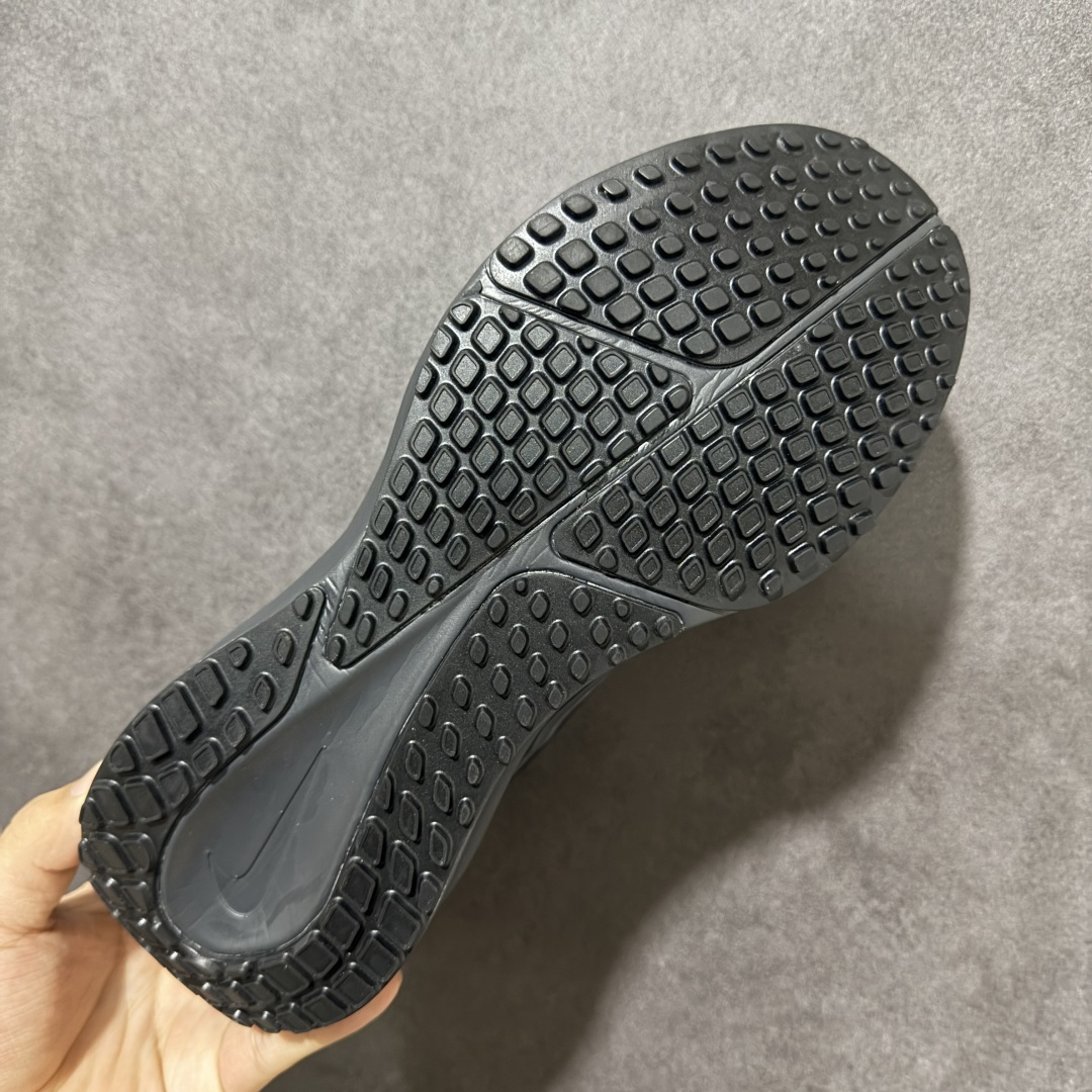 图片[9]-【公司级】Nike Air Zoom Winflo 登月系列 耐克 网面透气 训跑练步鞋 舒适脚感 拥有 Zoom Air 一如既往的稳定感和流畅感 鞋面采用工程网眼设计 为特定高热区域营造出色透气性 进一步增加鞋面的穿孔数量 让足部能够快速散热 货号：YB2528-002 尺码：40～45-选品中心