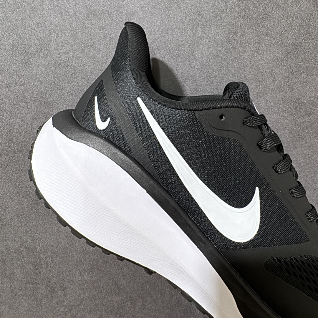 图片[7]-【公司级】Nike Air Zoom Winflo 登月系列 耐克 网面透气 训跑练步鞋 舒适脚感 拥有 Zoom Air 一如既往的稳定感和流畅感 鞋面采用工程网眼设计 为特定高热区域营造出色透气性 进一步增加鞋面的穿孔数量 让足部能够快速散热 货号：YB2528-001 尺码：40～45-选品中心