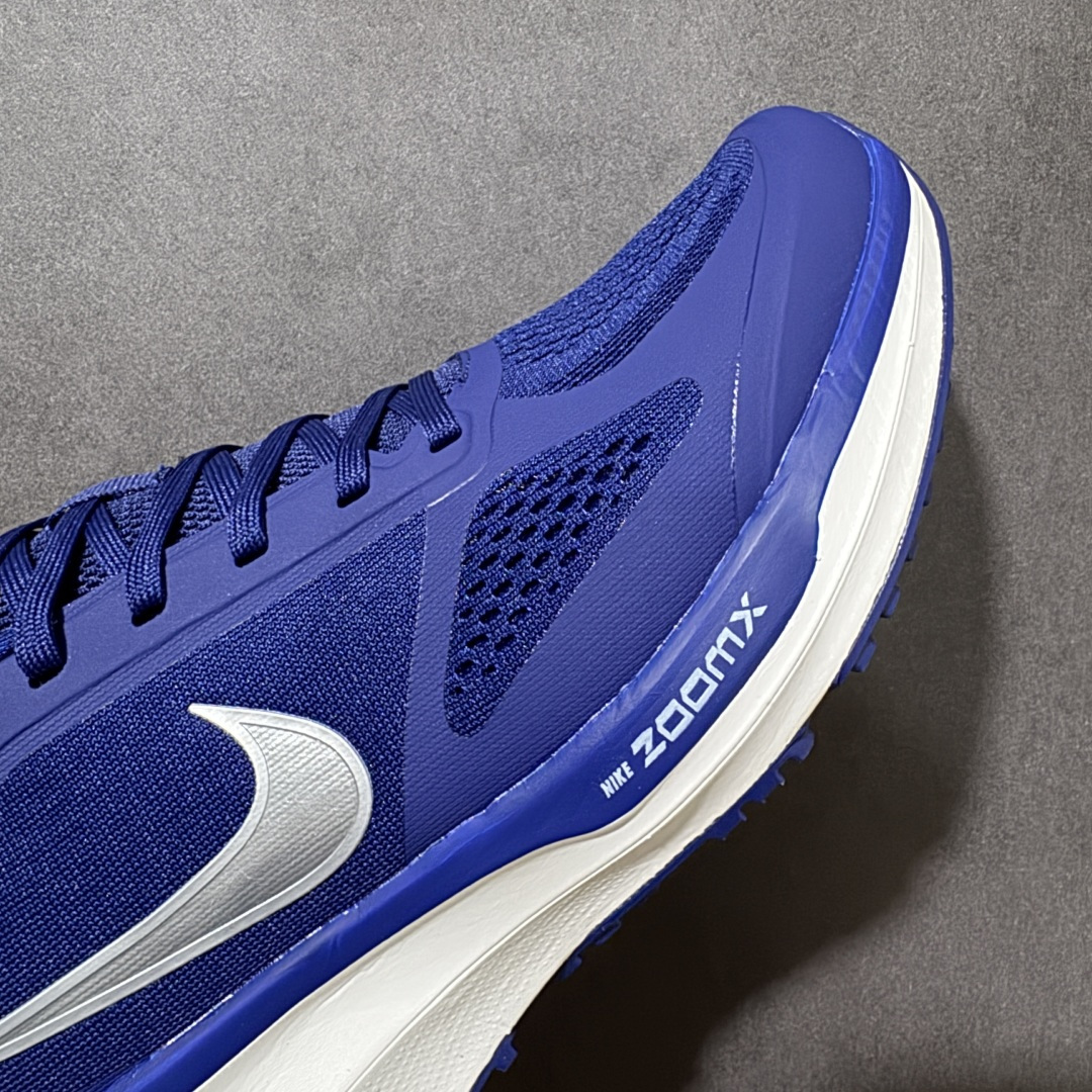 图片[8]-【公司级】Nike Air Zoom Winflo 登月系列 耐克 网面透气 训跑练步鞋 舒适脚感 拥有 Zoom Air 一如既往的稳定感和流畅感 鞋面采用工程网眼设计 为特定高热区域营造出色透气性 进一步增加鞋面的穿孔数量 让足部能够快速散热 货号：YB2528-005 尺码：40～45-选品中心
