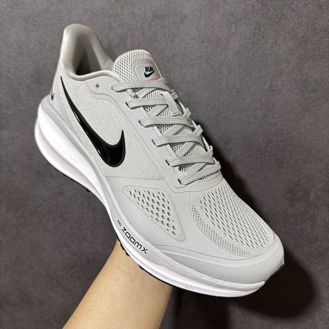 图片[3]-【公司级】Nike Air Zoom Winflo 登月系列 耐克 网面透气 训跑练步鞋 舒适脚感 拥有 Zoom Air 一如既往的稳定感和流畅感 鞋面采用工程网眼设计 为特定高热区域营造出色透气性 进一步增加鞋面的穿孔数量 让足部能够快速散热 货号：YB2528-004 尺码：40～45-选品中心