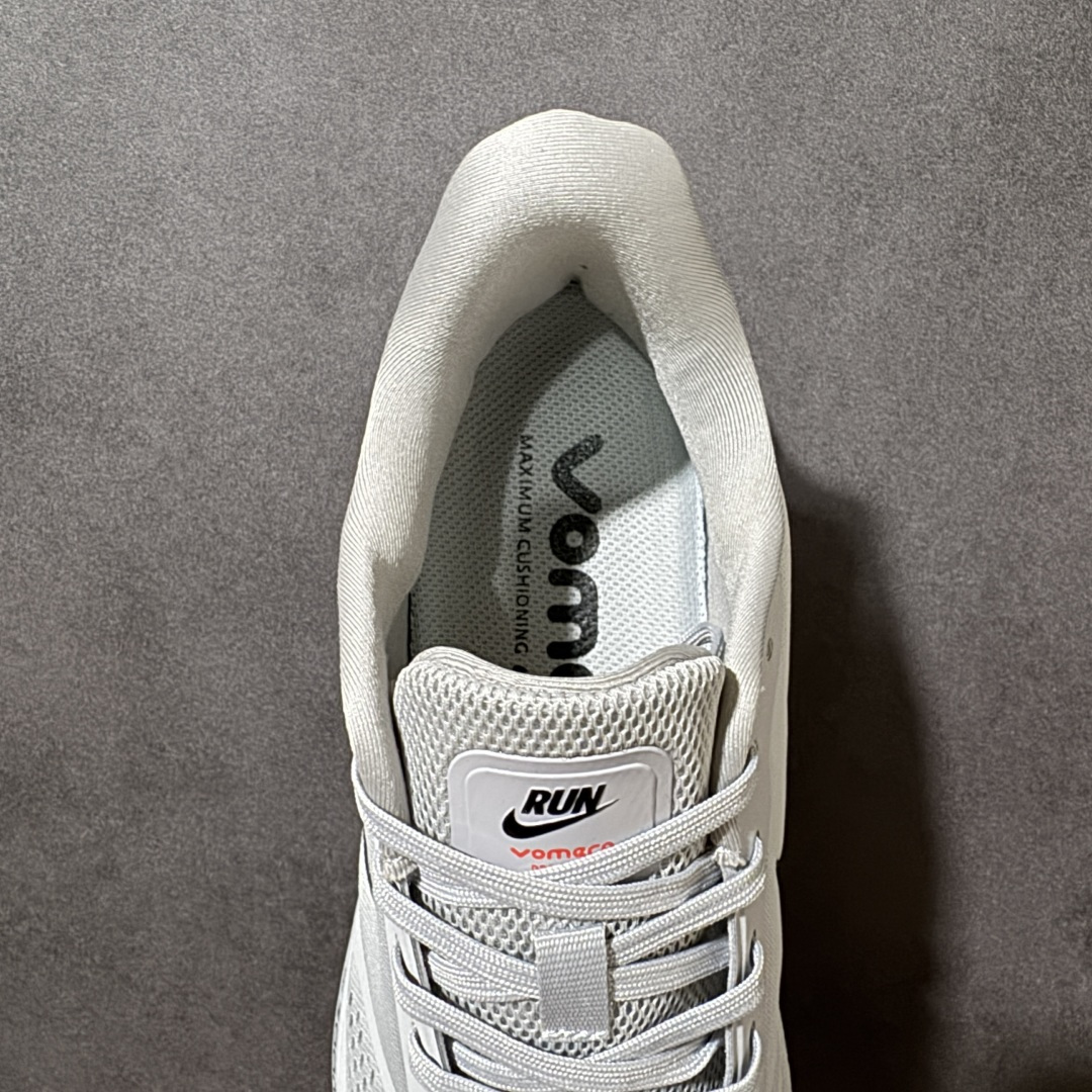 图片[6]-【公司级】Nike Air Zoom Winflo 登月系列 耐克 网面透气 训跑练步鞋 舒适脚感 拥有 Zoom Air 一如既往的稳定感和流畅感 鞋面采用工程网眼设计 为特定高热区域营造出色透气性 进一步增加鞋面的穿孔数量 让足部能够快速散热 货号：YB2528-004 尺码：40～45-选品中心
