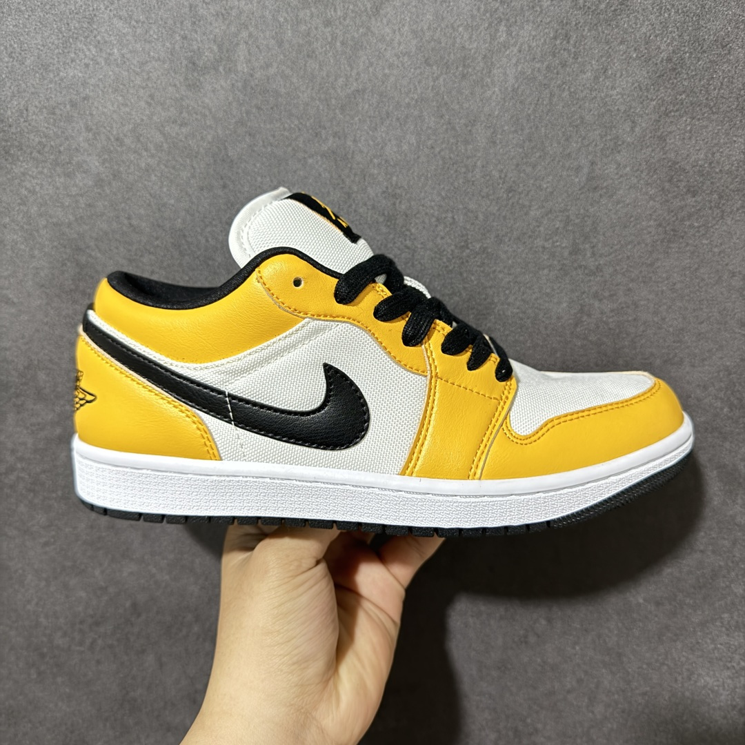 【H11纯原】Nike Air Jordan 1 Low SE AJ1 乔一 舒适贴合 防滑耐磨 低帮 复古篮球鞋 货号：CZ4776-107 尺码：35.5 36 36.5 37.5 38 38.5 39 40 40.5 41 42 42.5 43 44 45 46 47.5 #H11顶级纯原 纯原外贸平台特供订单 #全套原纸板楦头开发 #原厂特供材料配套加持 #确保原汁原味 完美呈现版型 #原档数据独家私模大底 #男女鞋同步官方开发至48.5 #原装进口轻量化鞋垫 #进口港宝加持 后跟自然饱满 还原公司包裹性 #鞋面采用原装数据贴合技术 #全方位贴合包裹脚型 #鞋跟部鞋底牵引设计 #提供强大的抓地性能 #更适应不同实战场地路面-选品中心