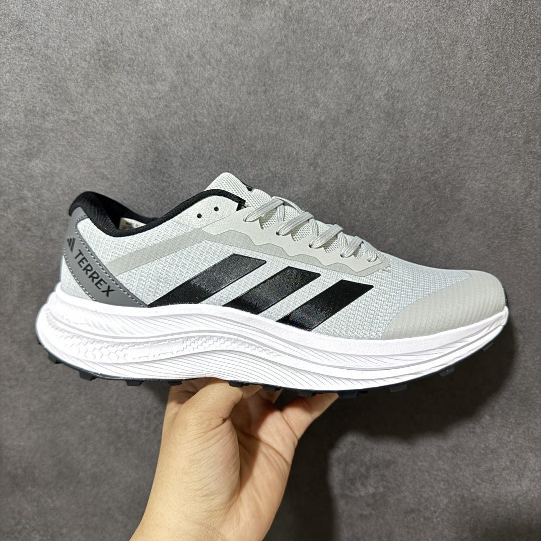 【公司级】阿迪达斯 ADIDAS 男鞋 TERREX AGRAVIC LT 户外超轻缓震回弹越野跑鞋网材鞋面 在户外环境保持舒适脚感，中底采用 Lightstrike 轻质泡棉材料，提供缓冲的同时增加能量反馈，其特点主要表现为韧劲十足、重量轻、耐造，适合长时间户外运动。时尚潮流，易于搭配，运动款式。 尺码： 40-45 货号：D25385 编码： MGB260270-选品中心