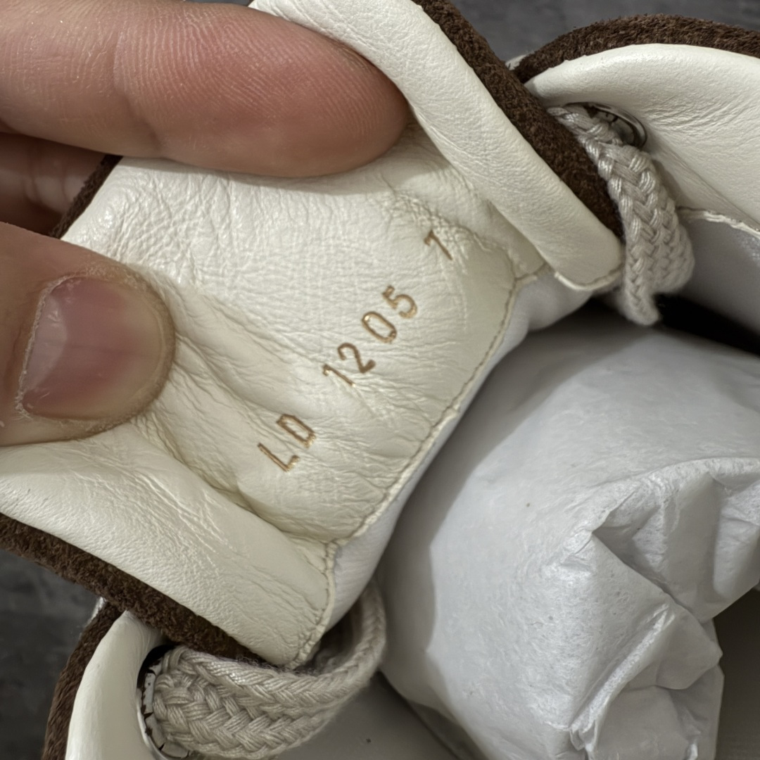图片[7]-【天花板/Goat版】LV 路易威登LOUIS VUITTON Tilted Low Sneakers 倾斜系列低帮复古休闲运动文化百搭板鞋 2026早春款板鞋 饼干鞋 市场最顶天花板出货 礼盒包装 私模开发大底 正确细节 原鞋原材料1：1打造 完美版型做工 欢迎对比市场任何品质的货品 广东原产 专业LV大厂出品 正确底 大底开发近半年 原楦型开发纸版 全鞋原材料打造 细节 针车 烫金 中底无可挑剔 包装说明书防尘布袋物件(附送官方快递加固牛皮纸外盒!!)# 尺码：40 41 42 43 44 45 46-选品中心