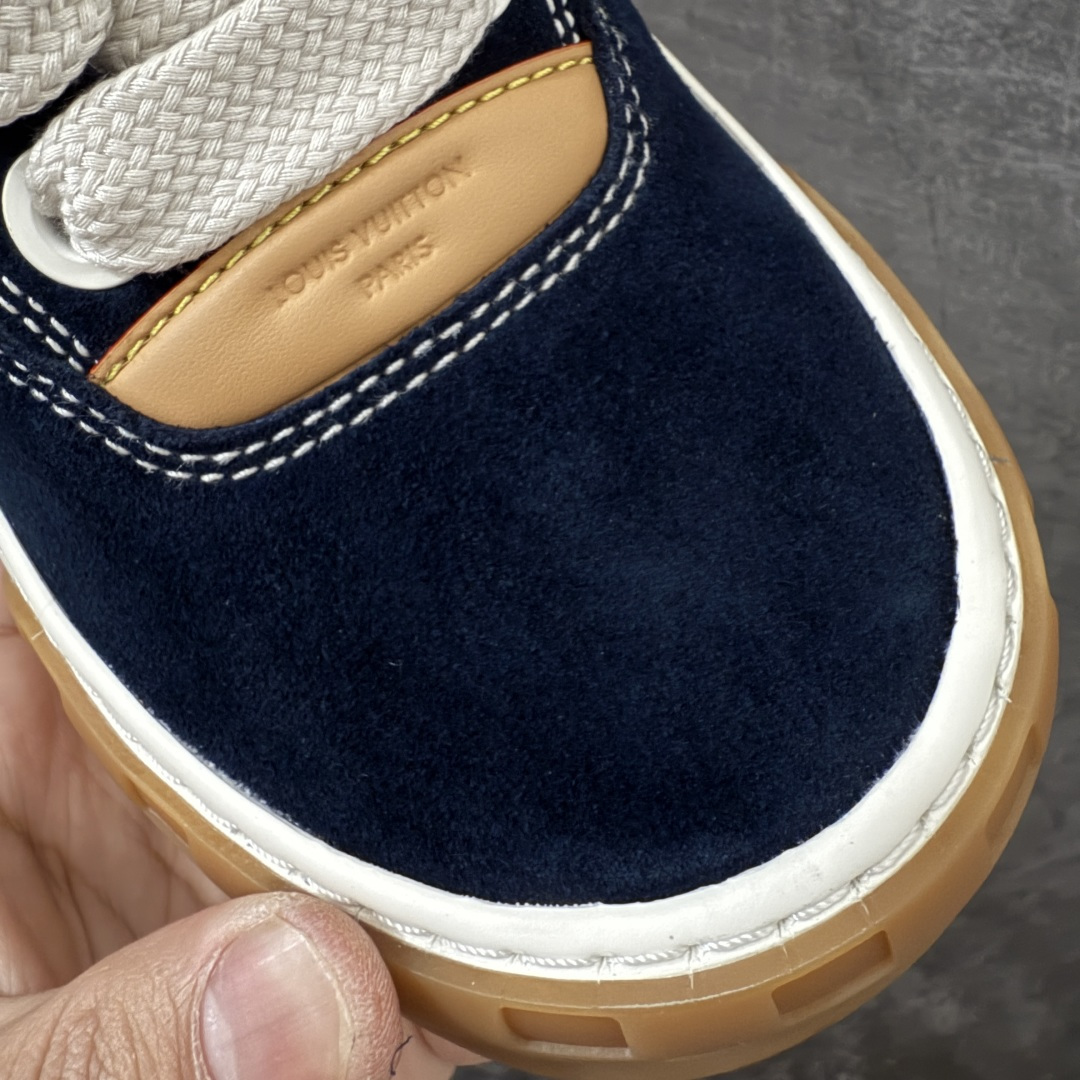 图片[5]-【天花板/Goat版】LV 路易威登LOUIS VUITTON Tilted Low Sneakers 倾斜系列低帮复古休闲运动文化百搭板鞋 2026早春款板鞋 饼干鞋 市场最顶天花板出货 礼盒包装 私模开发大底 正确细节 原鞋原材料1：1打造 完美版型做工 欢迎对比市场任何品质的货品 广东原产 专业LV大厂出品 正确底 大底开发近半年 原楦型开发纸版 全鞋原材料打造 细节 针车 烫金 中底无可挑剔 包装说明书防尘布袋物件(附送官方快递加固牛皮纸外盒!!)# 尺码：40 41 42 43 44 45 46-选品中心
